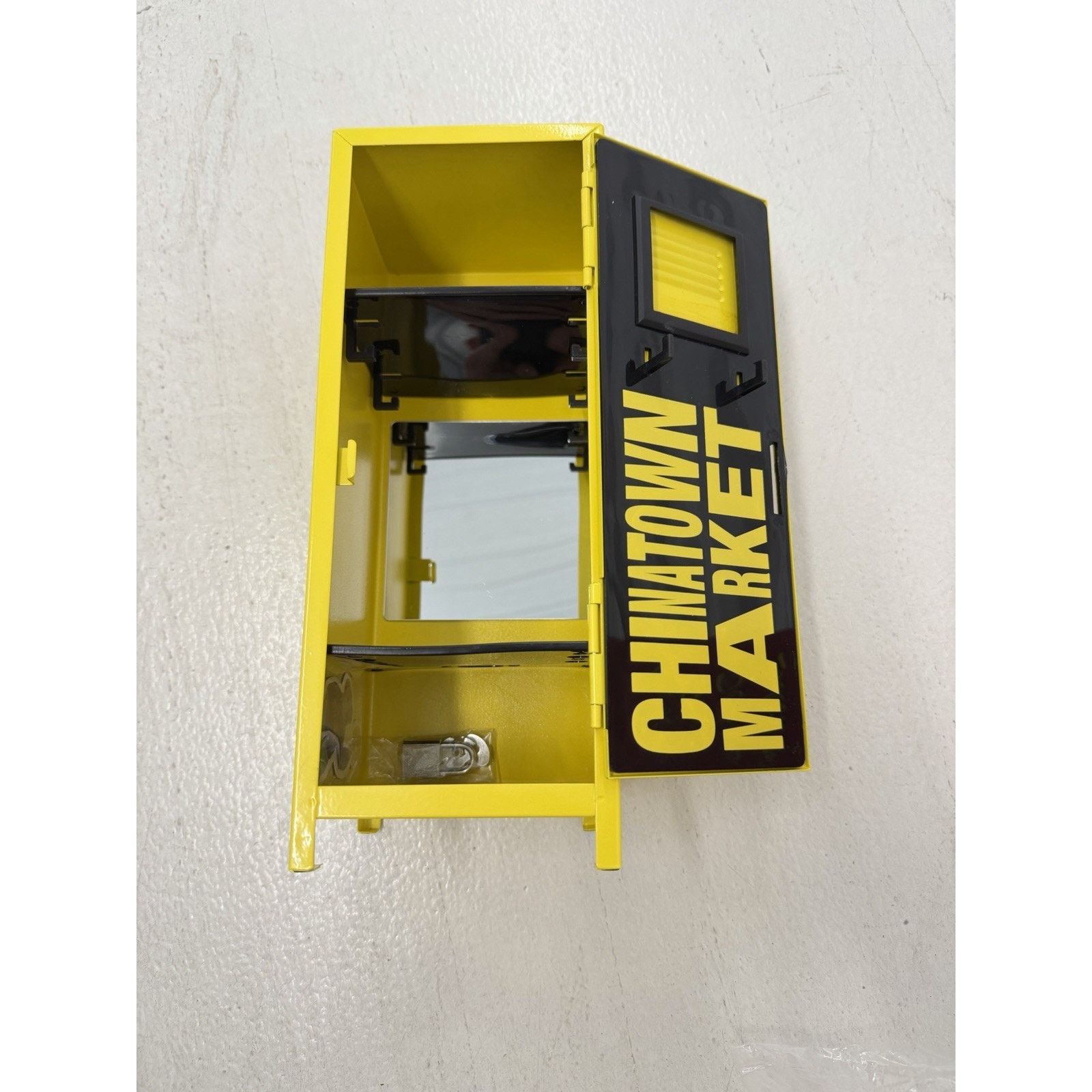 Market Chinatown Market Desktop Locker Metal FW2020 NEW Size ONE SIZE - 1 Thumbnail