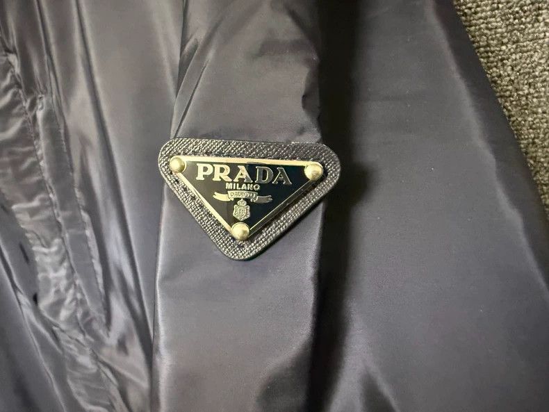 Prada Prada Classic triangle badge webbing decorative hooded casu Size US M / EU 48-50 / 2 - 3 Thumbnail