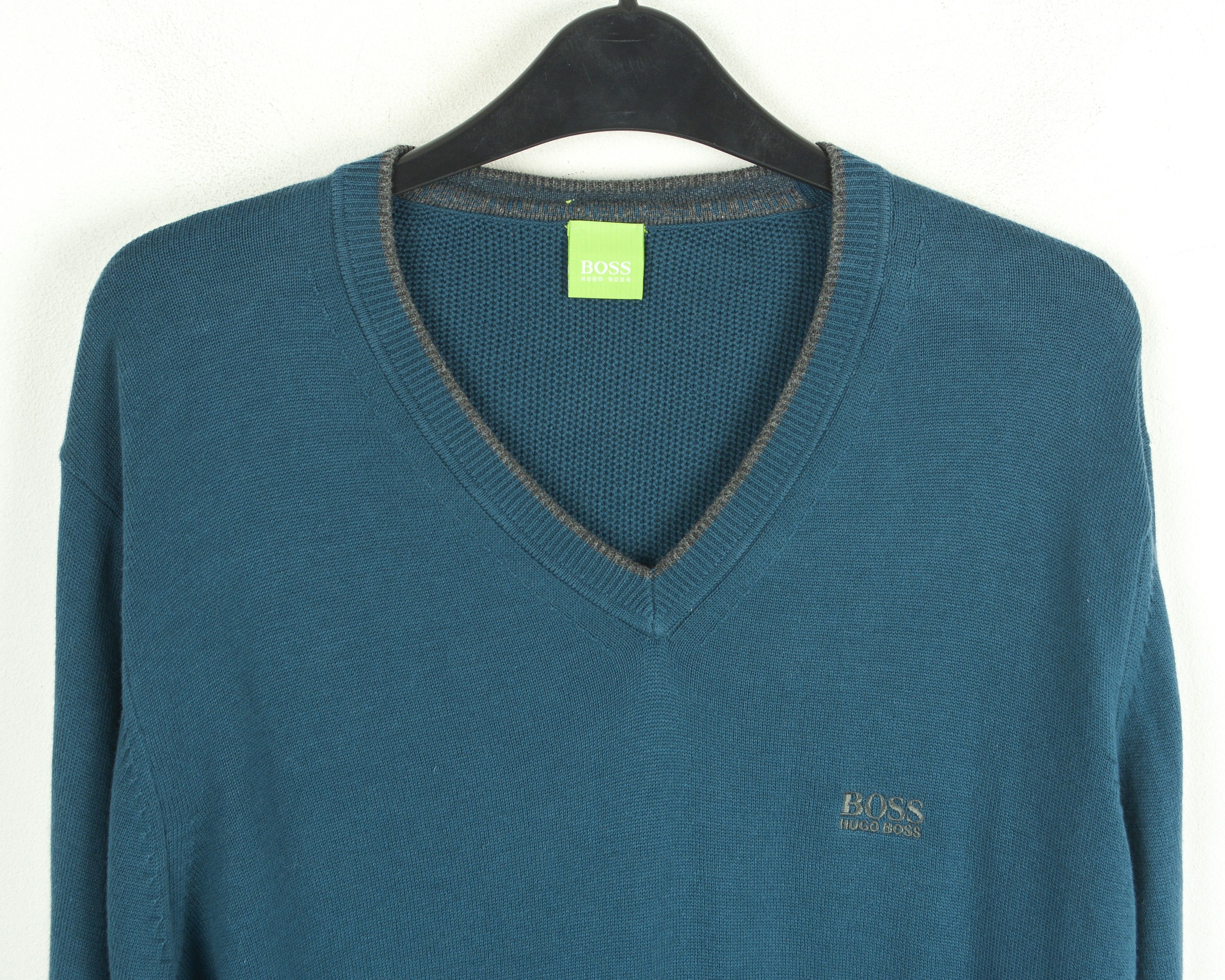 Hugo Boss Cotton Sweater V-Neck Pullover L Jumper acrylic knit office Size US L / EU 52-54 / 3 - 6 Thumbnail