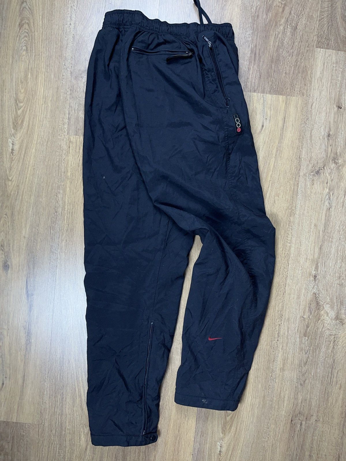 Nike × Vintage ➕90s Nike small swoosh shell sweatpants streetwear hype Size US 32 / EU 48 - 2 Thumbnail