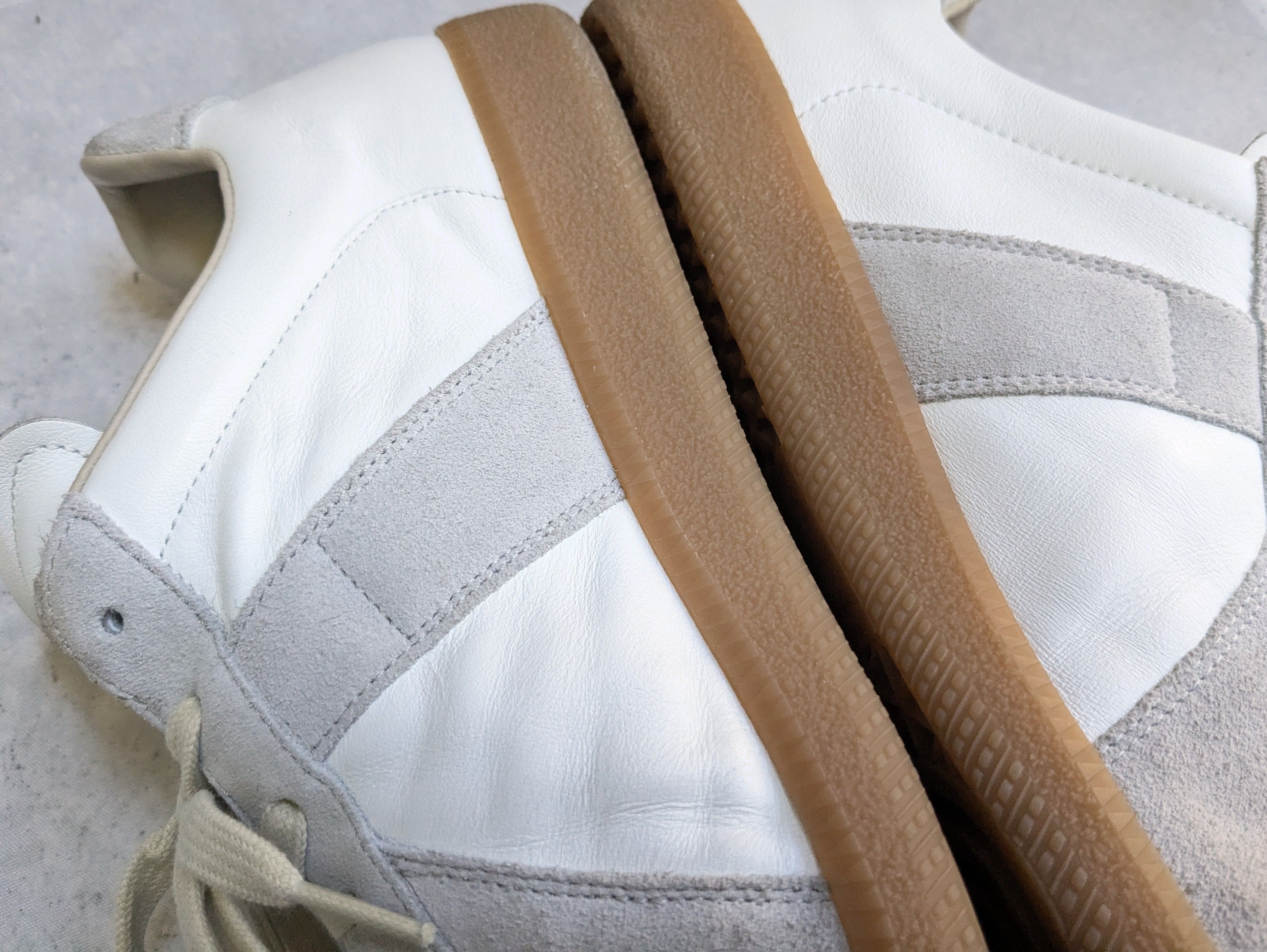 Maison Margiela Maison Margiela Replica GAT 11 44 White Gray Gum Low Tops Size US 11 / EU 44 - 10 Thumbnail