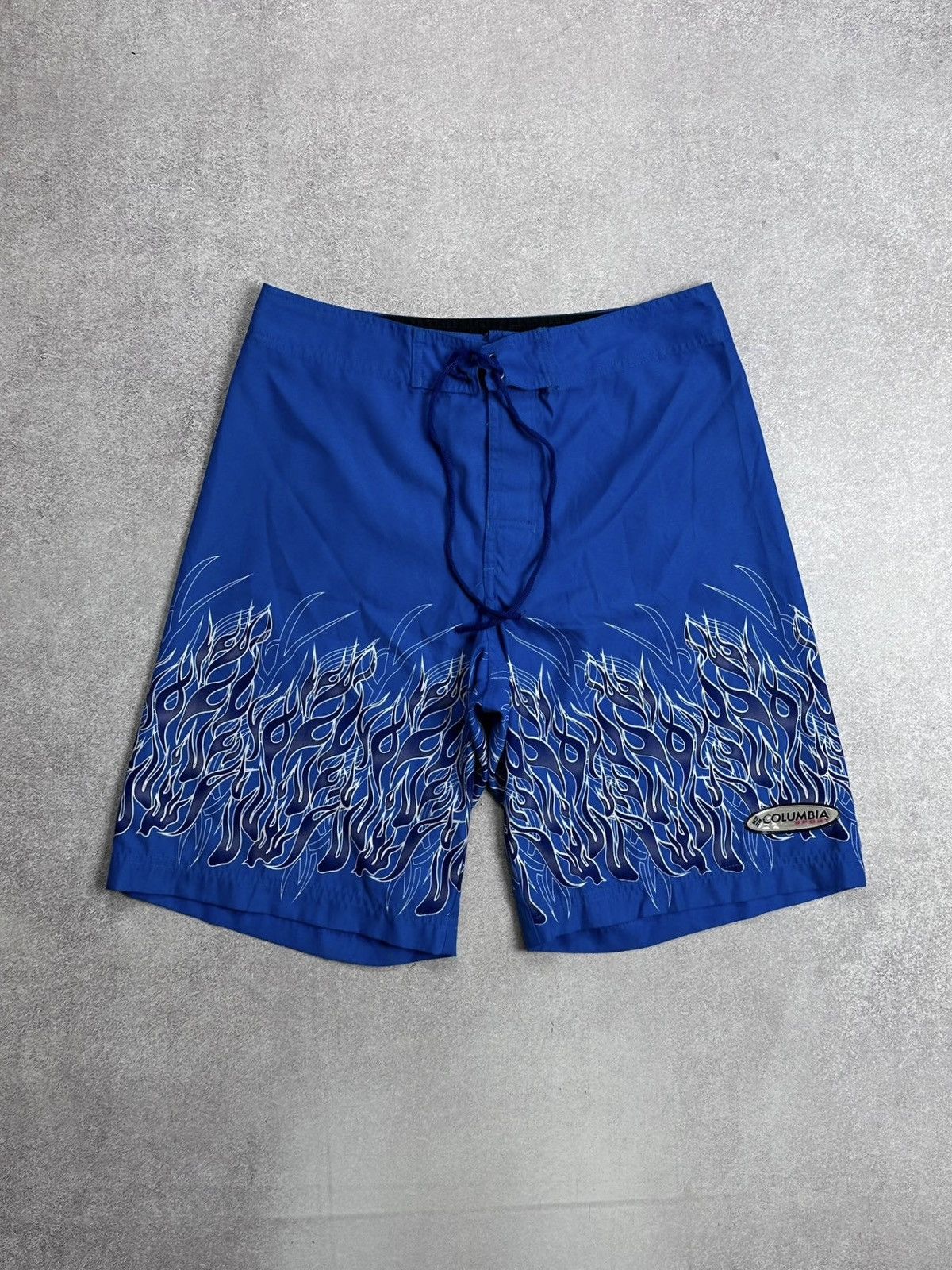 Columbia Vintage Columbia Tribal Y2K Flame Shorts L Size US 34 / EU 50 - 1 Thumbnail