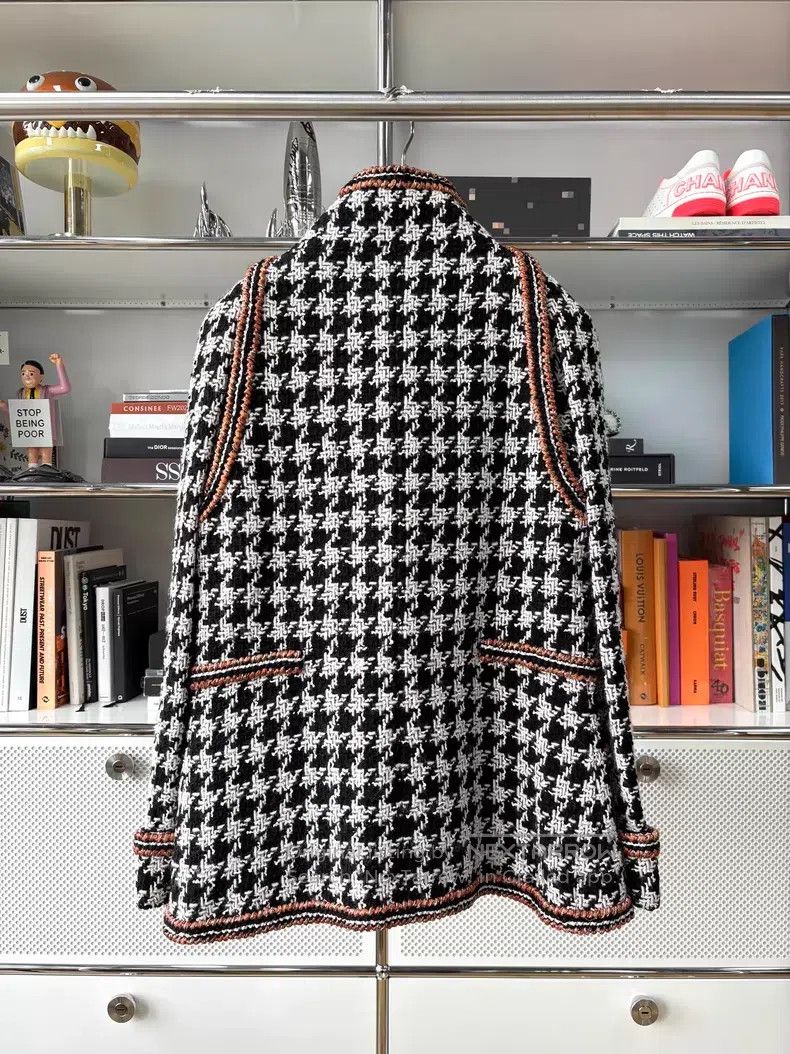 Chanel Chanel 17 Ground Control Centre Series Black and White Bir Size XS / US 0-2 / IT 36-38 - 4 Thumbnail