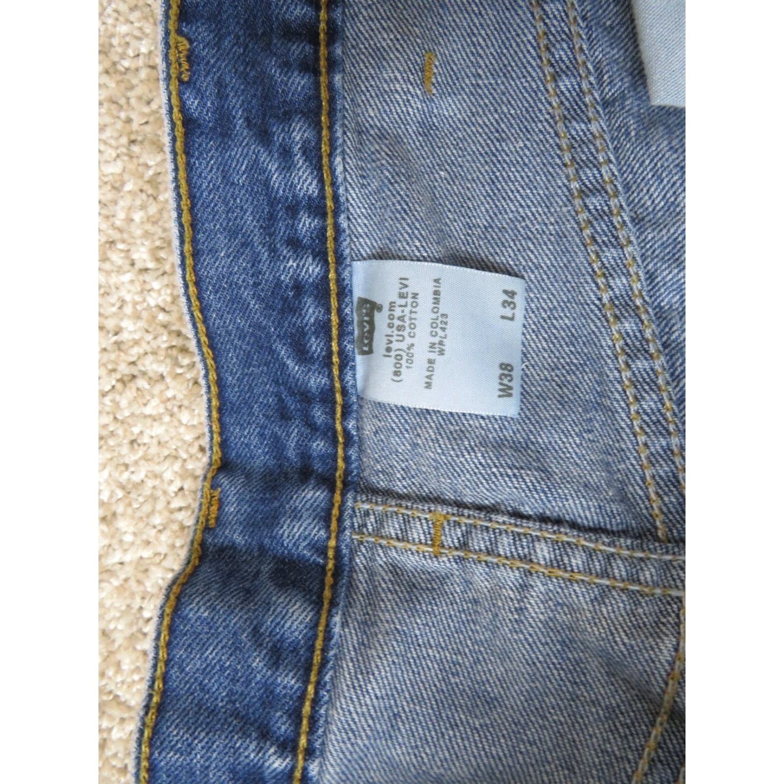Levi's VINTAGE Levi's 501 Jeans Straight Leg Button Fly Blue 37X32 Men Regular Denim Cotton 90s USA Size US 37 - 6 Thumbnail