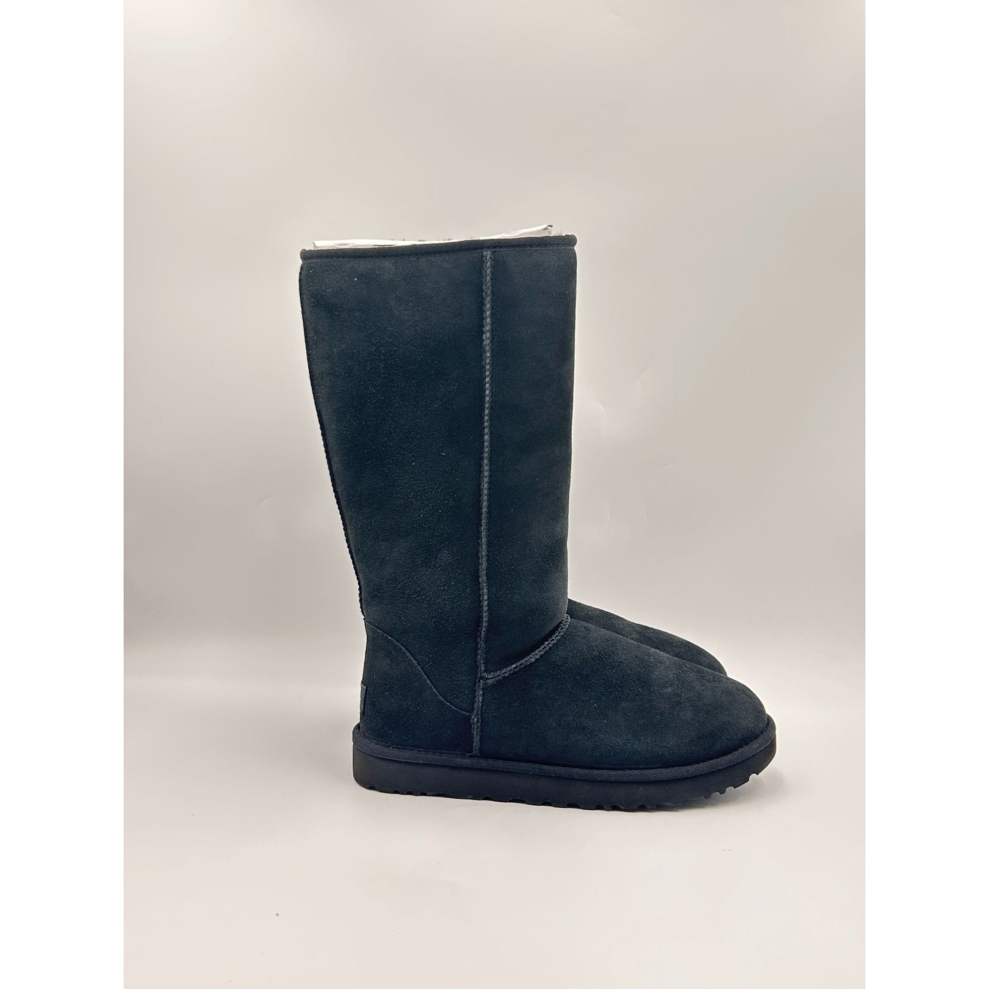 Other UGG Classic Tall II Women Size 10 Black Shearling Lined Wint Size US 10 / IT 40 - 1 Thumbnail