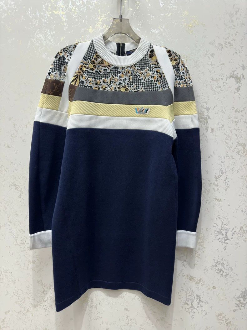 Louis Vuitton Louis Vuitton Color-block logo sweater dress Size M / US 6-8 / IT 42-44 - 1 Thumbnail