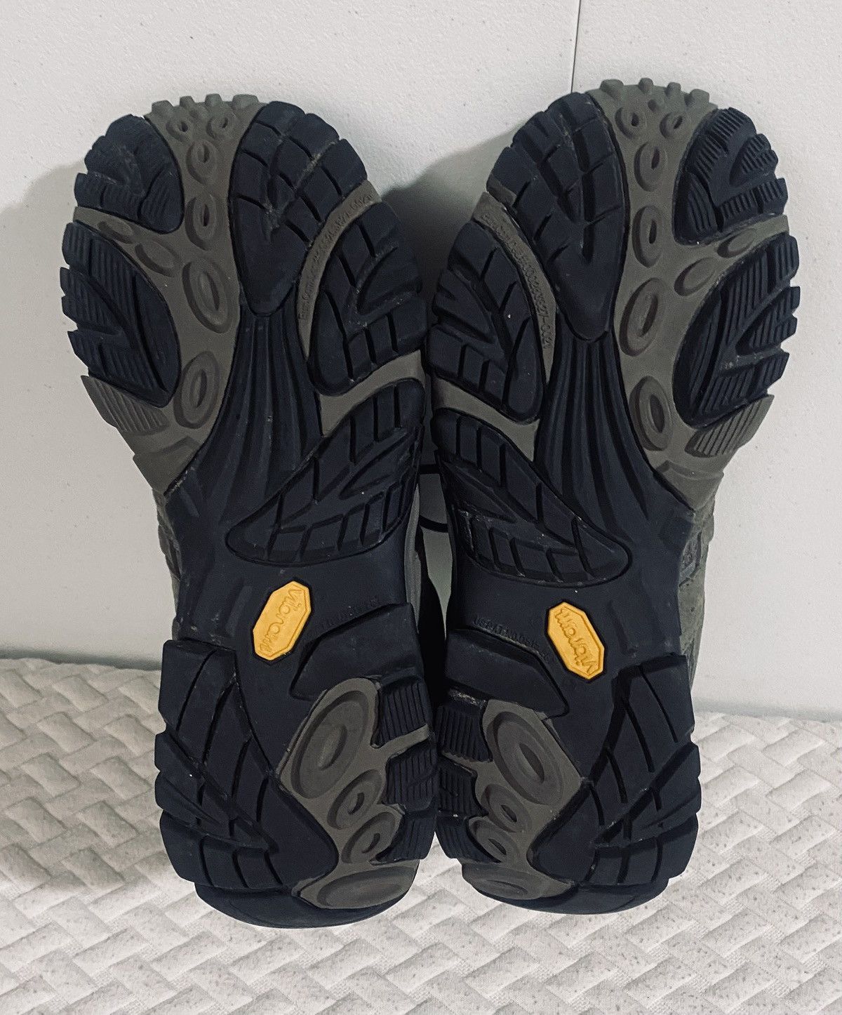 Merrell Merrell Womens Moab 2 Mid Hiking Boot Vibram sole 11 US Size US 11 / IT 41 - 11 Thumbnail