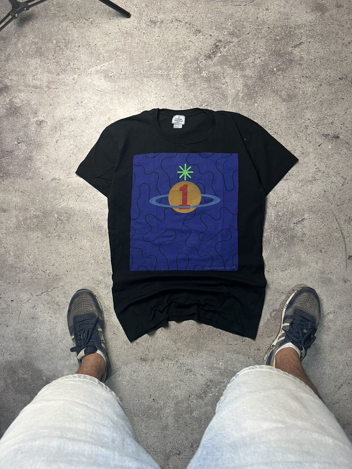 Vivienne Westwood Vintage Vivienne Westwood big logo t-shirt Size US S / EU 44-46 / 1 - 1 Thumbnail