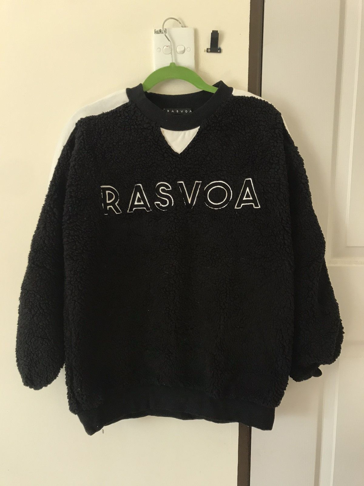 Japanese Brand Rasvoa Sherpa Black Plain Sweatshirt Size US L / EU 52-54 / 3 - 2 Thumbnail