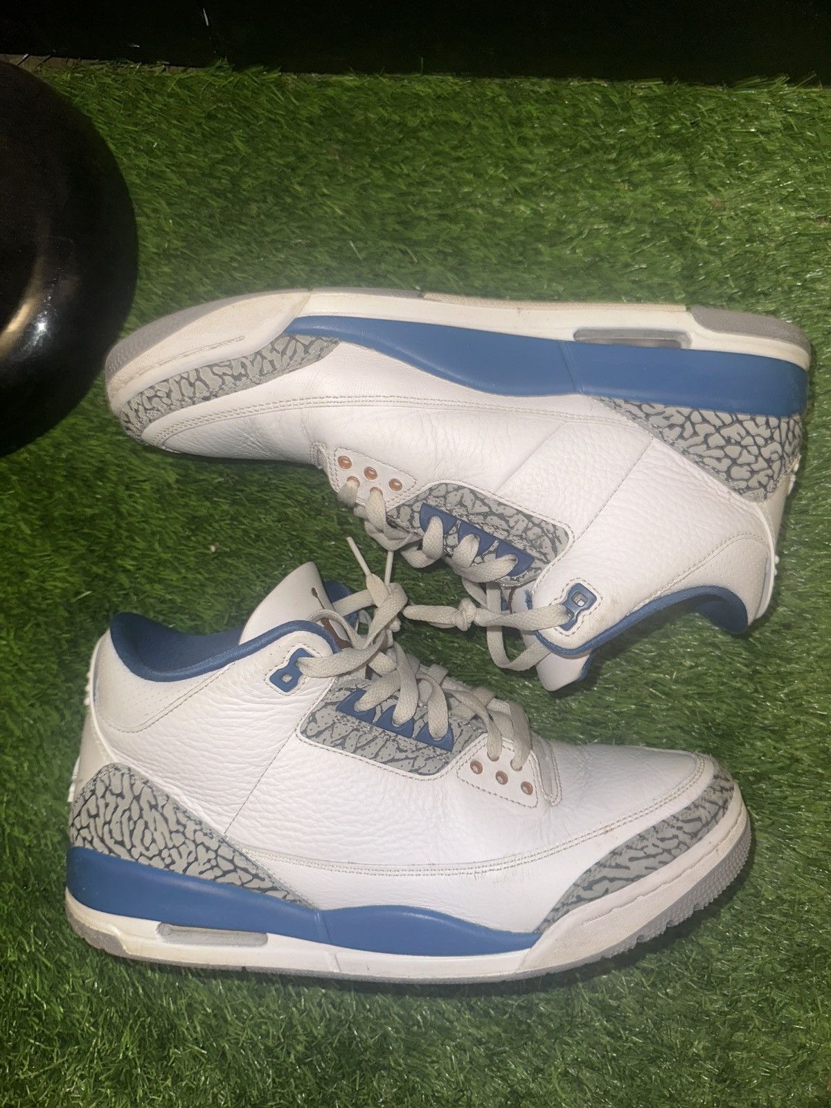image of Jordan Brand 3 Wizards Shoes in White, Men's (Size 11)
