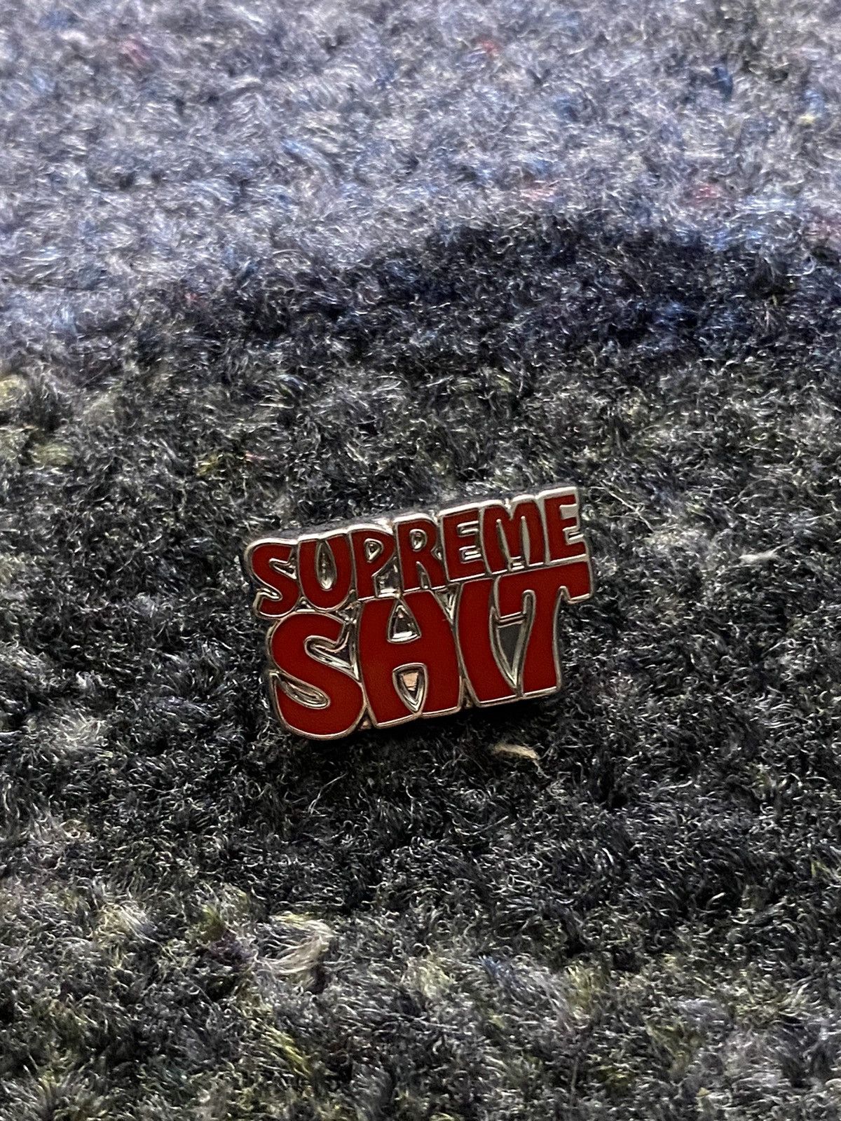 Supreme Supreme Shit Pin Size ONE SIZE - 2 Thumbnail