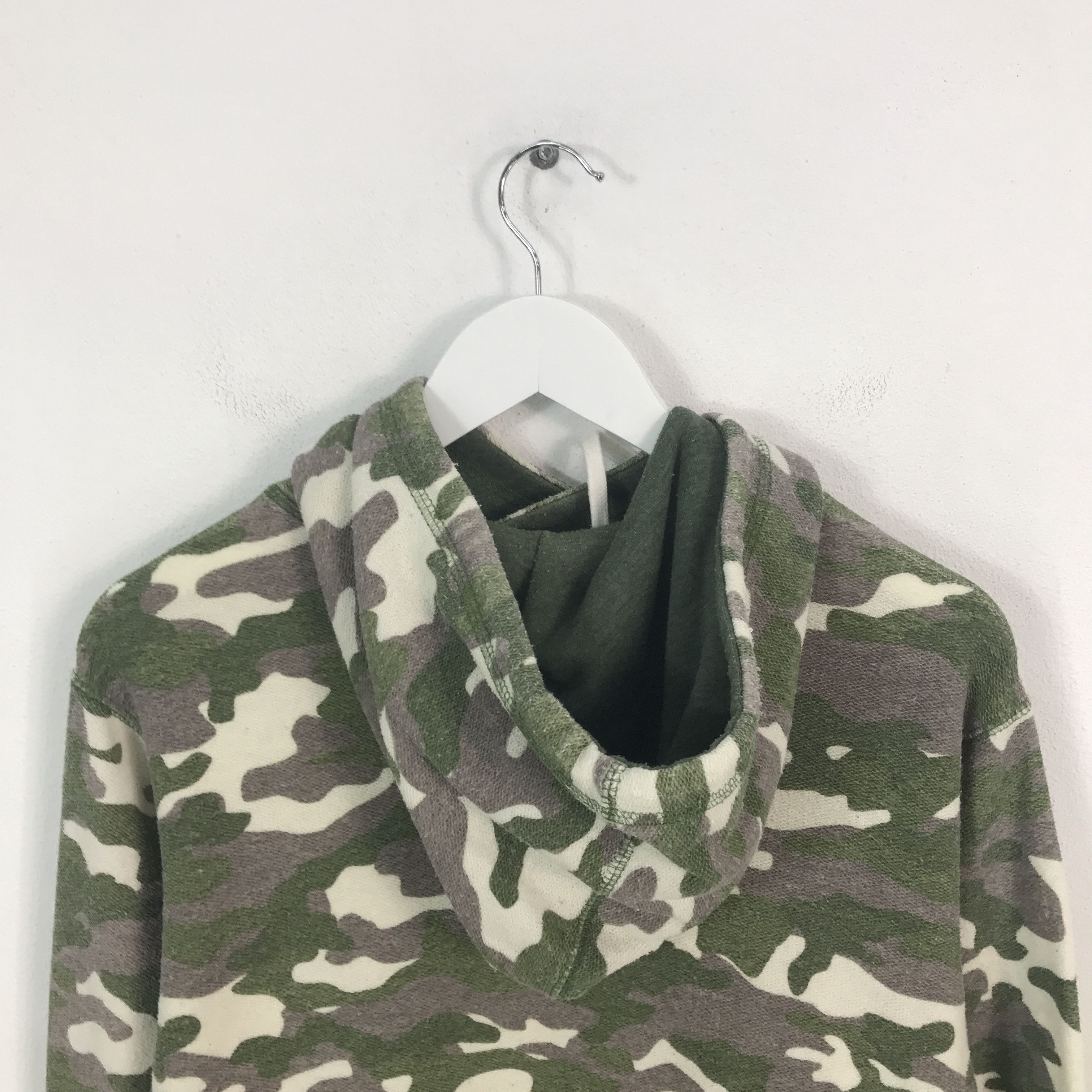 Japanese Brand Op sunwear Camo hoodie jacket Size US L / EU 52-54 / 3 - 4 Thumbnail