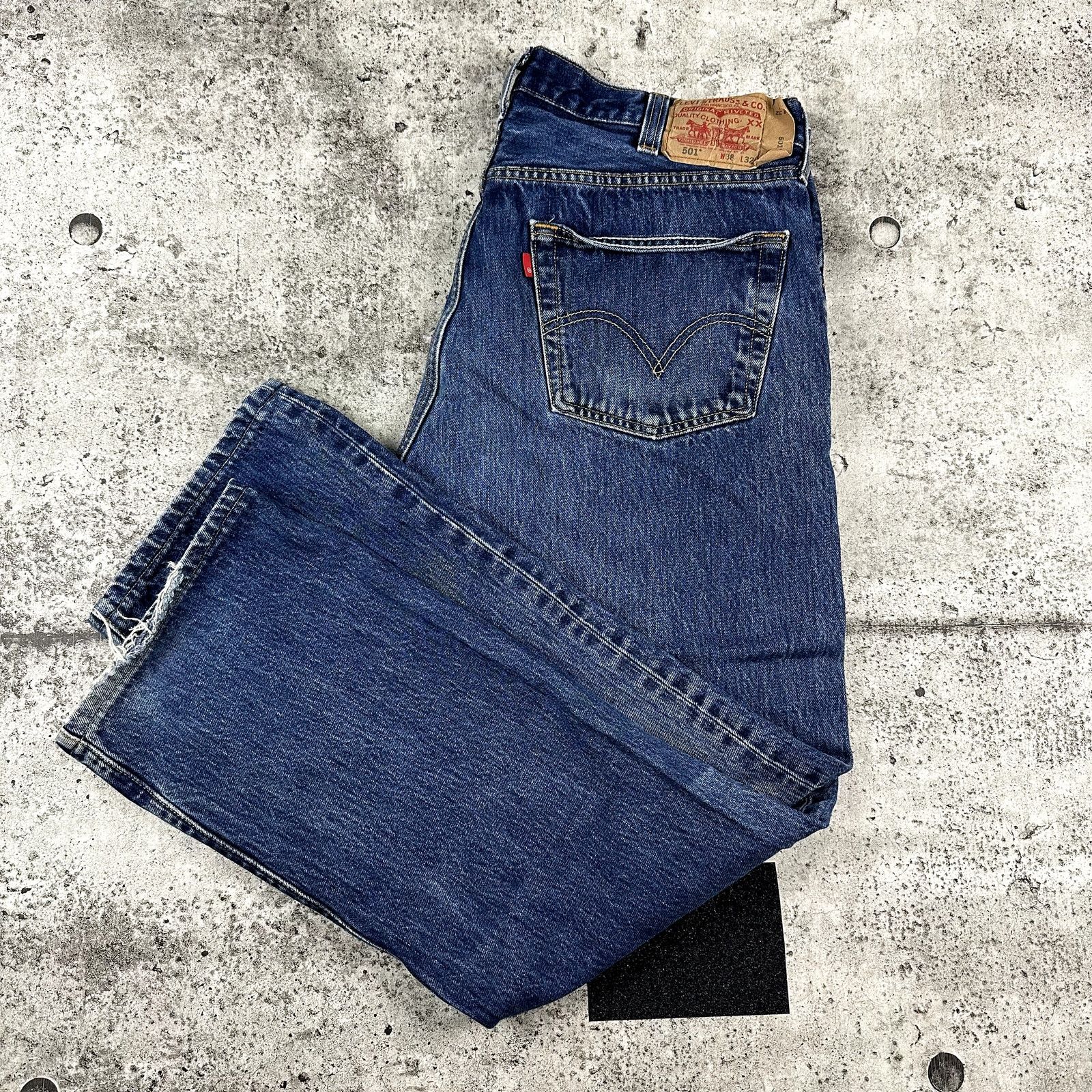 Levi's Levi's 501 Denim Jeans Size 38x32 Red Tab Nice Fade Size US 38 / EU 54 - 1 Thumbnail