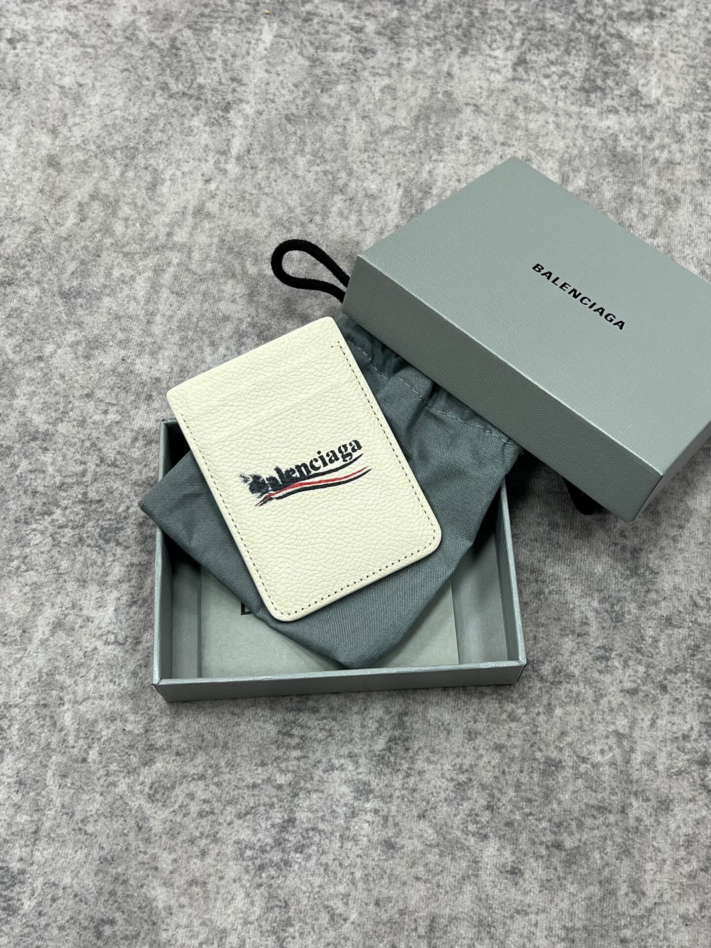 Balenciaga Balenciaga White Logo Magnetic Cardholder Size ONE SIZE - 1 Thumbnail