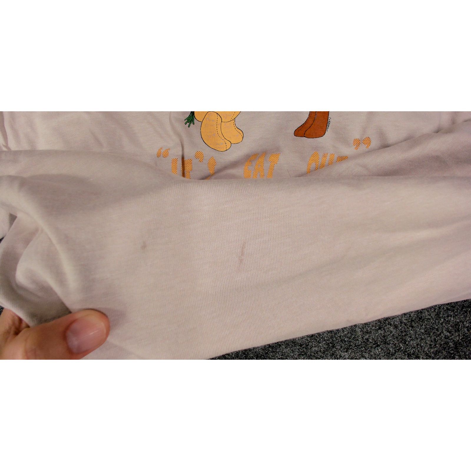 Vintage Vintage 90s Single Stitch "Let's Eat Out" Bear Oversized Tee Size 3XL / US 20-22 - 11 Thumbnail