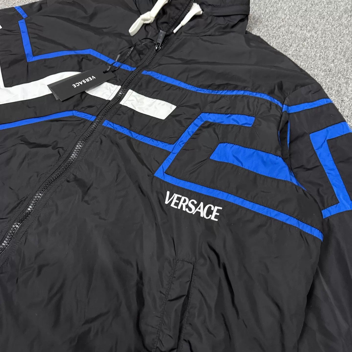 Versace Versace black blue nylon jacket 46,50 unworn Size US S / EU 44-46 / 1 - 4 Thumbnail