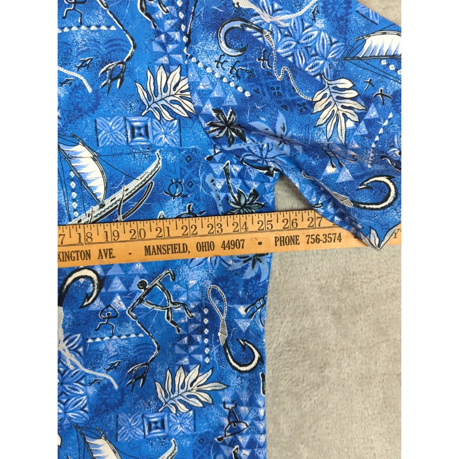 Hilo Hattie VINTAGE Hilo Hattie Tribal Traditional Hawaiian Shirt XL Blue Short Sleeve Button-Up Mens Regular 2D Aloha Beach Tropical Pattern Cotton Size US XL / EU 56 / 4 - 6 Thumbnail