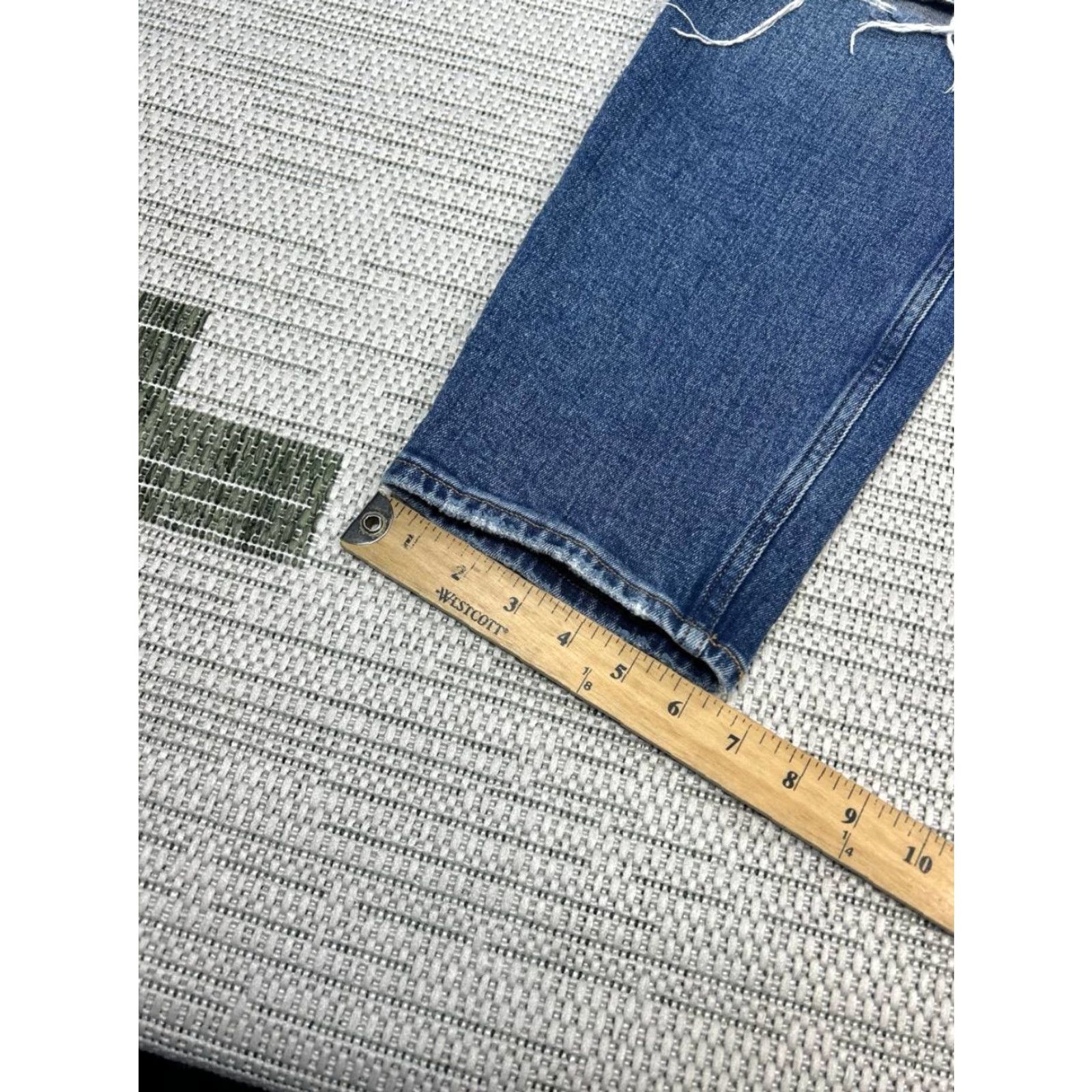Abercrombie & Fitch Abercrombie & Fitch Curve Love The Mom Jeans Women 28 Blue Distressed Logo 30x25 Jeans Size 28" / US 6 / IT 42 - 4 Thumbnail