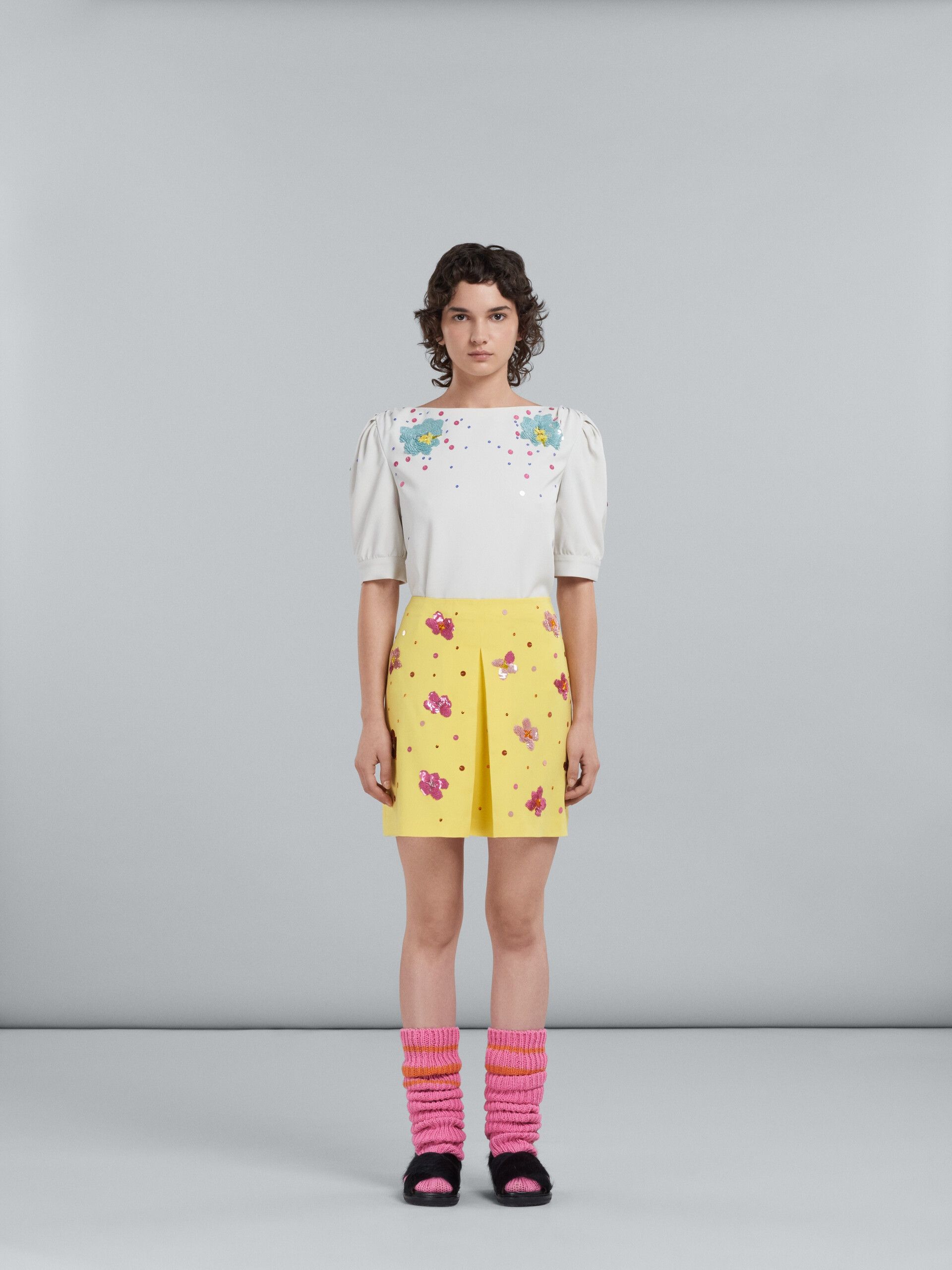 Marni o1y1125 Mini Skirt in Yellow Size 27" / US 4 / IT 40 - 2 Thumbnail