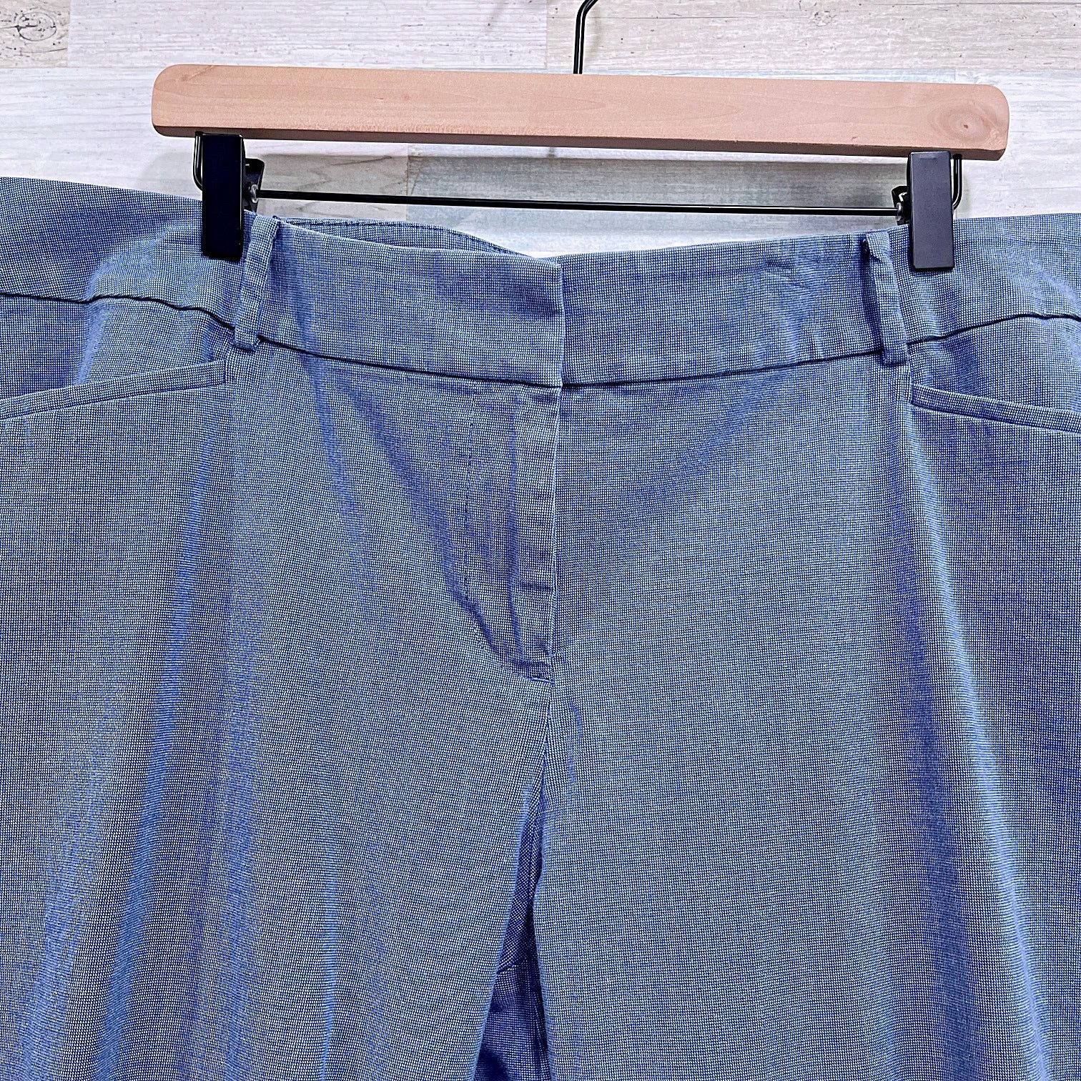Loft LOFT PLUS Chambray Riviera Crop Pants Blue Womens 16 Size 38" / US 16 / IT 52 - 2 Thumbnail