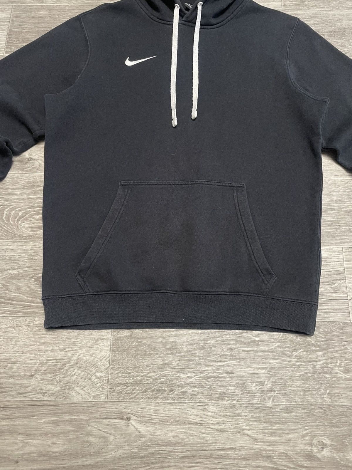 Nike Vintage Nike Black Hoodie Swoosh Logo Y2K Size US S / EU 44-46 / 1 - 3 Thumbnail
