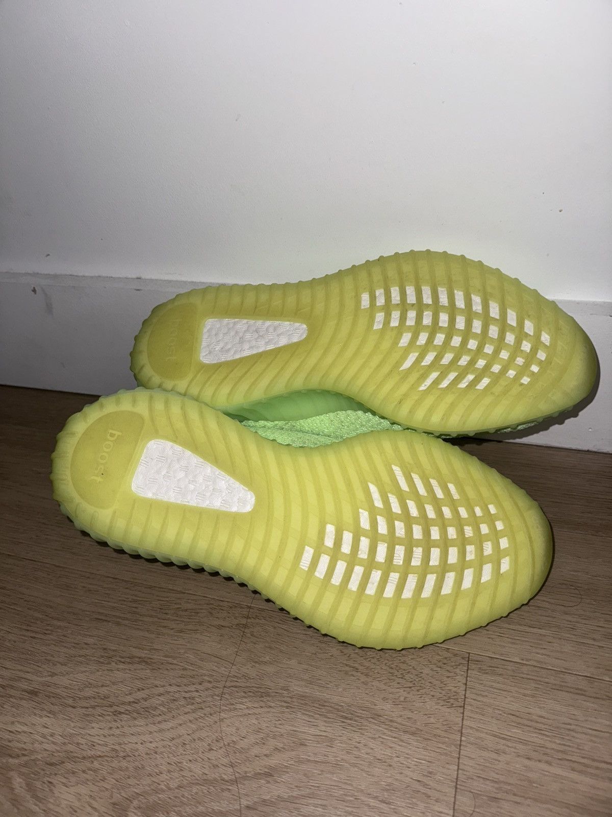 Adidas adidas Yeezy Boost 350 V2 Size US 9.5 / EU 42-43 - 6 Thumbnail