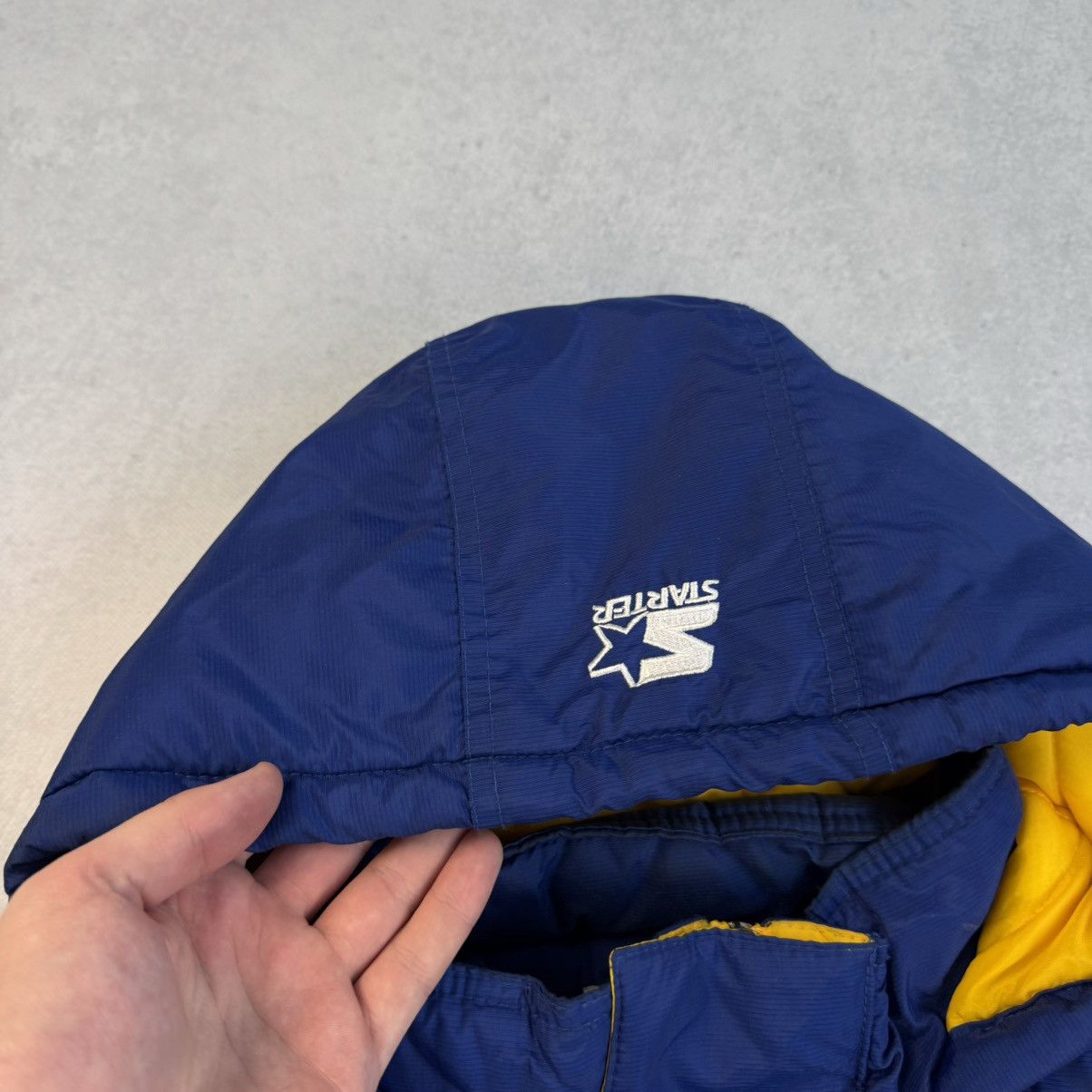 NHL × Starter × Vintage 90s STARTER NHL BUFFALO SABRES PULLOVER HOODED JACKET Sz XL Size US XL / EU 56 / 4 - 6 Thumbnail