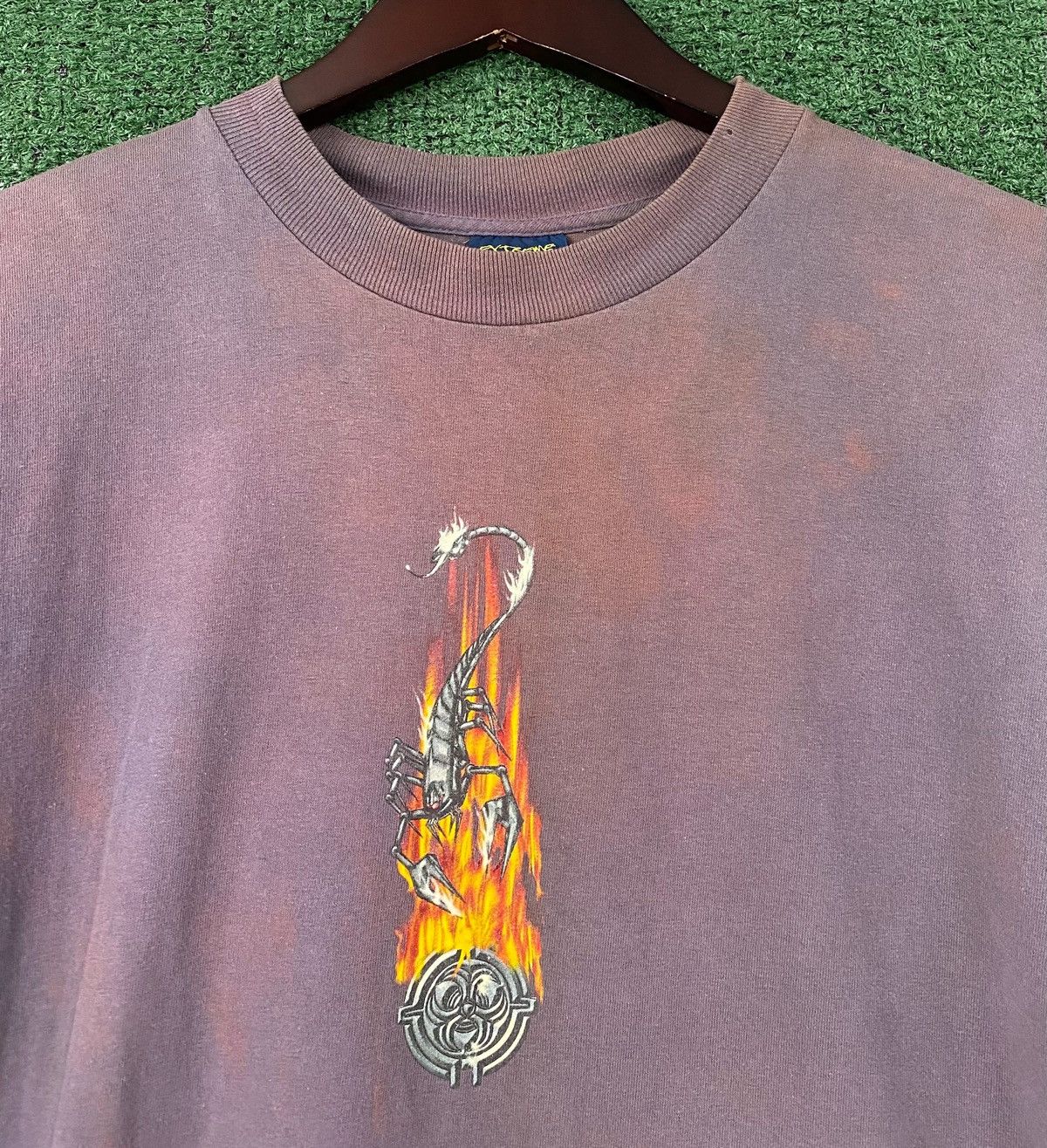 Vintage 90’s Extreme Scorpion Flames Faded Distressed T-Shirt Medium Size US M / EU 48-50 / 2 - 3 Thumbnail