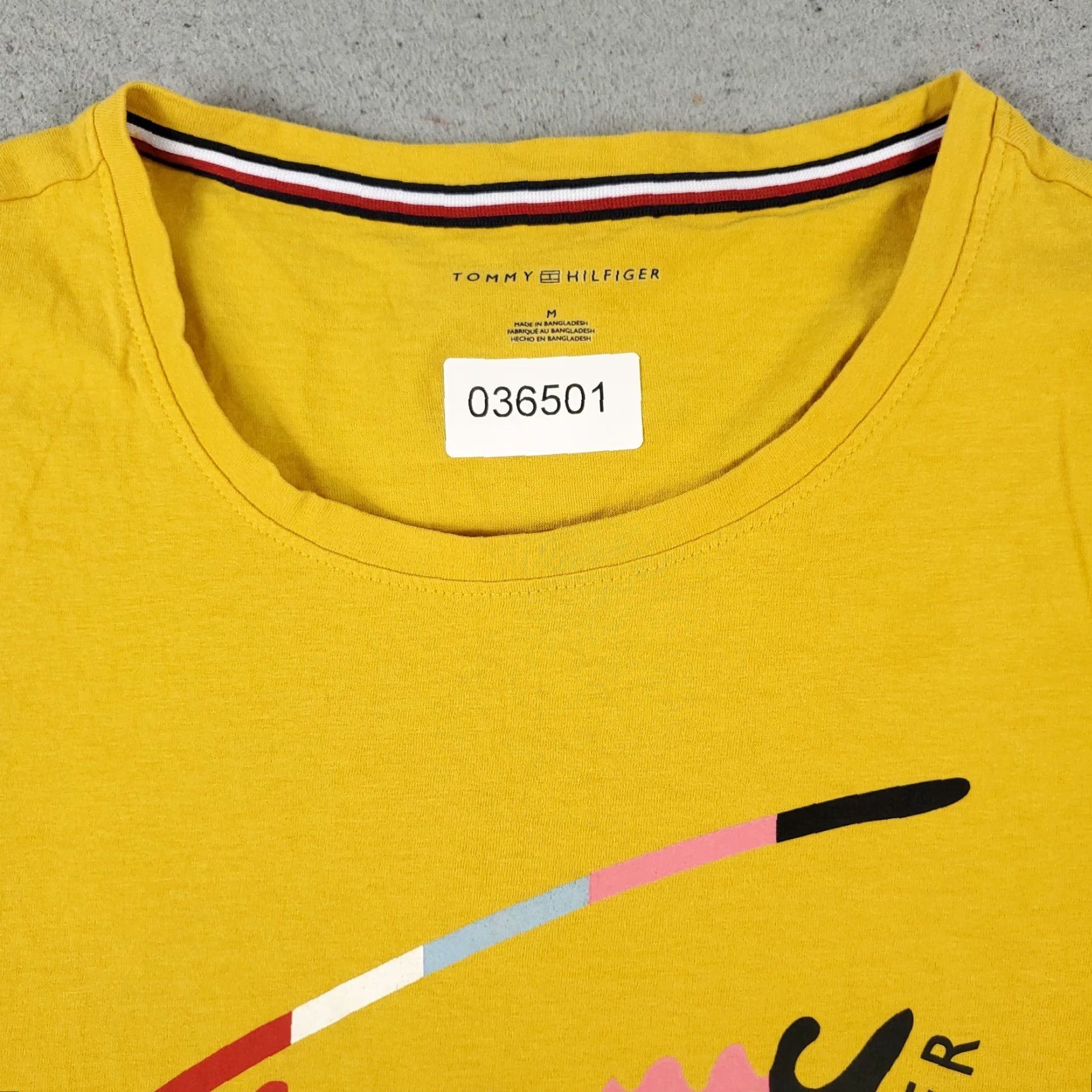 Tommy Hilfiger Tommy Hilfiger Women's T-Shirt Medium Yellow Casual Short Sleeve Crew Neck Logo Size M / US 6-8 / IT 42-44 - 3 Thumbnail