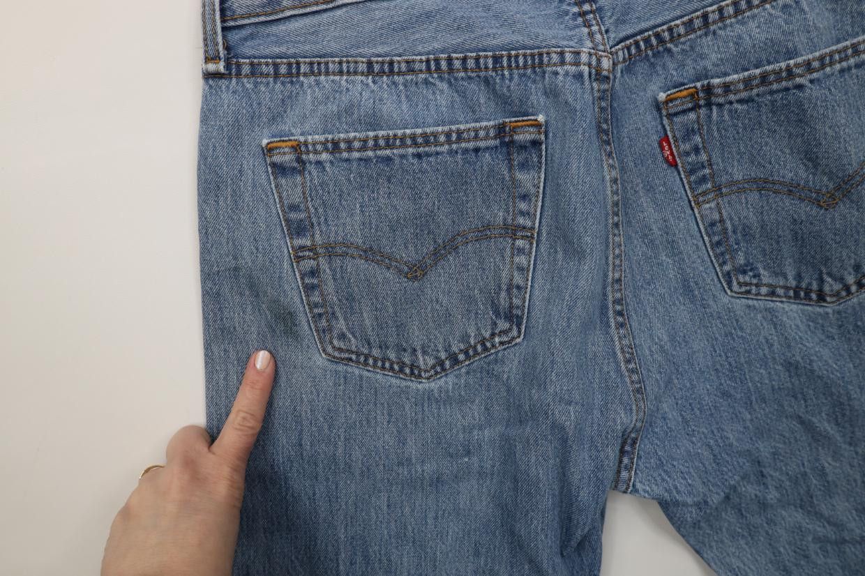 Levi's Vintage Y2K Levis 501xx Button Fly Original Fit Denim Jeans Size US 34 / EU 50 - 14 Thumbnail
