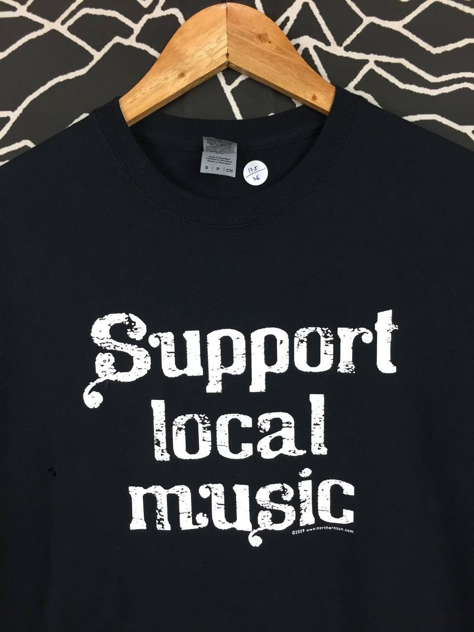 Gildan × Vintage Support Local Music Statement Quote Wording Tee Size US S / EU 44-46 / 1 - 3 Thumbnail