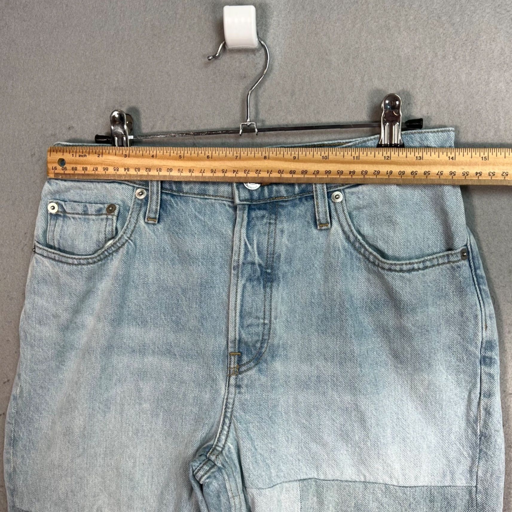 Everlane VINTAGE Everlane 90s Cheeky Jeans High-Waisted Light Wash Tapered Adult Womens 27 Blue Denim Size 27" / US 4 / IT 40 - 6 Thumbnail