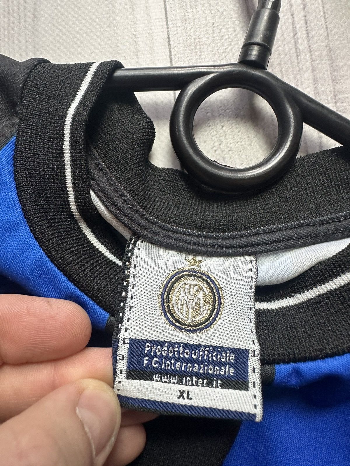 Vintage Vintage Inter Milan soccer jersey 22 Milito rare official M Size US M / EU 48-50 / 2 - 6 Thumbnail