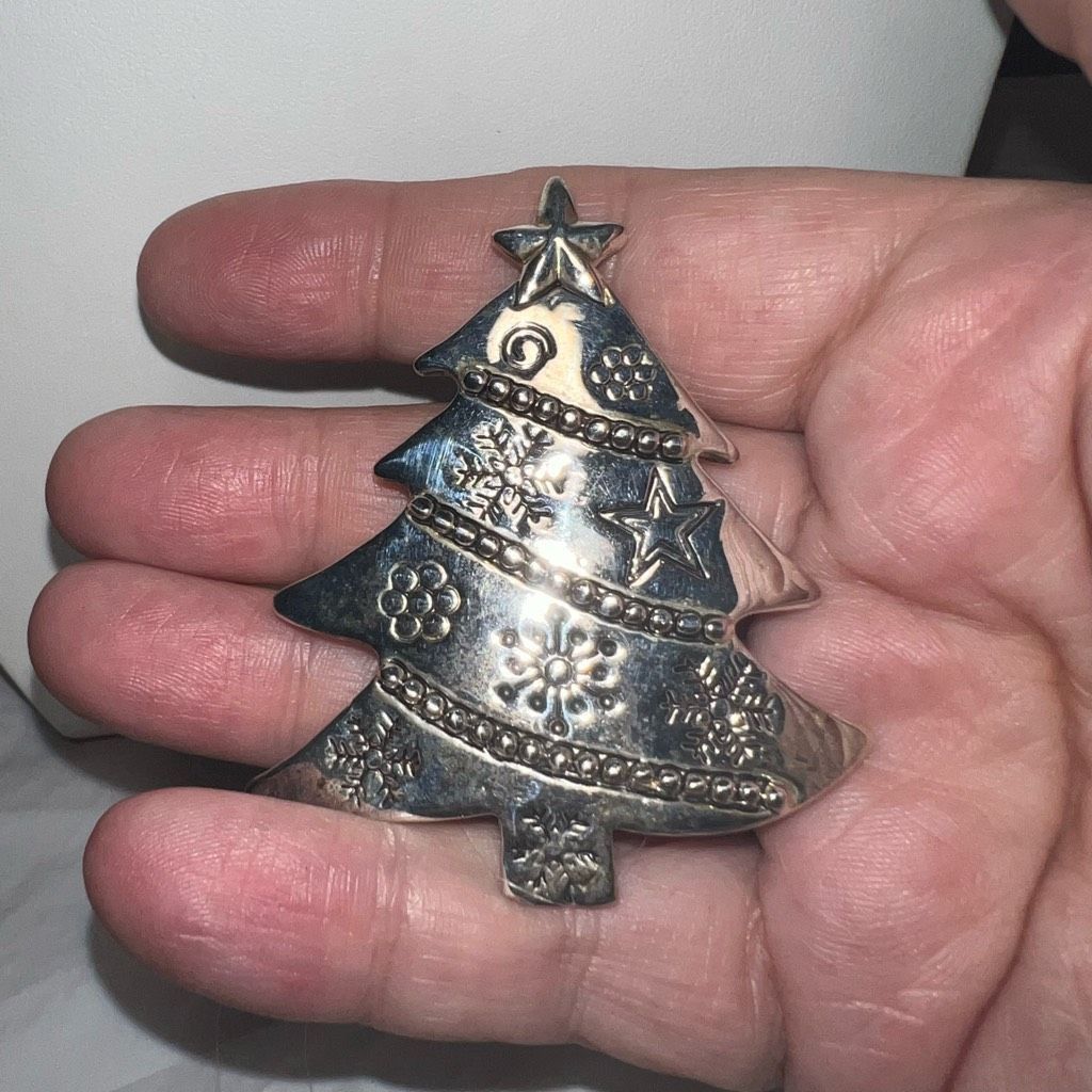 Vintage Vintage Signed MJ Silver Tone Christmas Tree Pendant/Brooch Size ONE SIZE - 1 Thumbnail