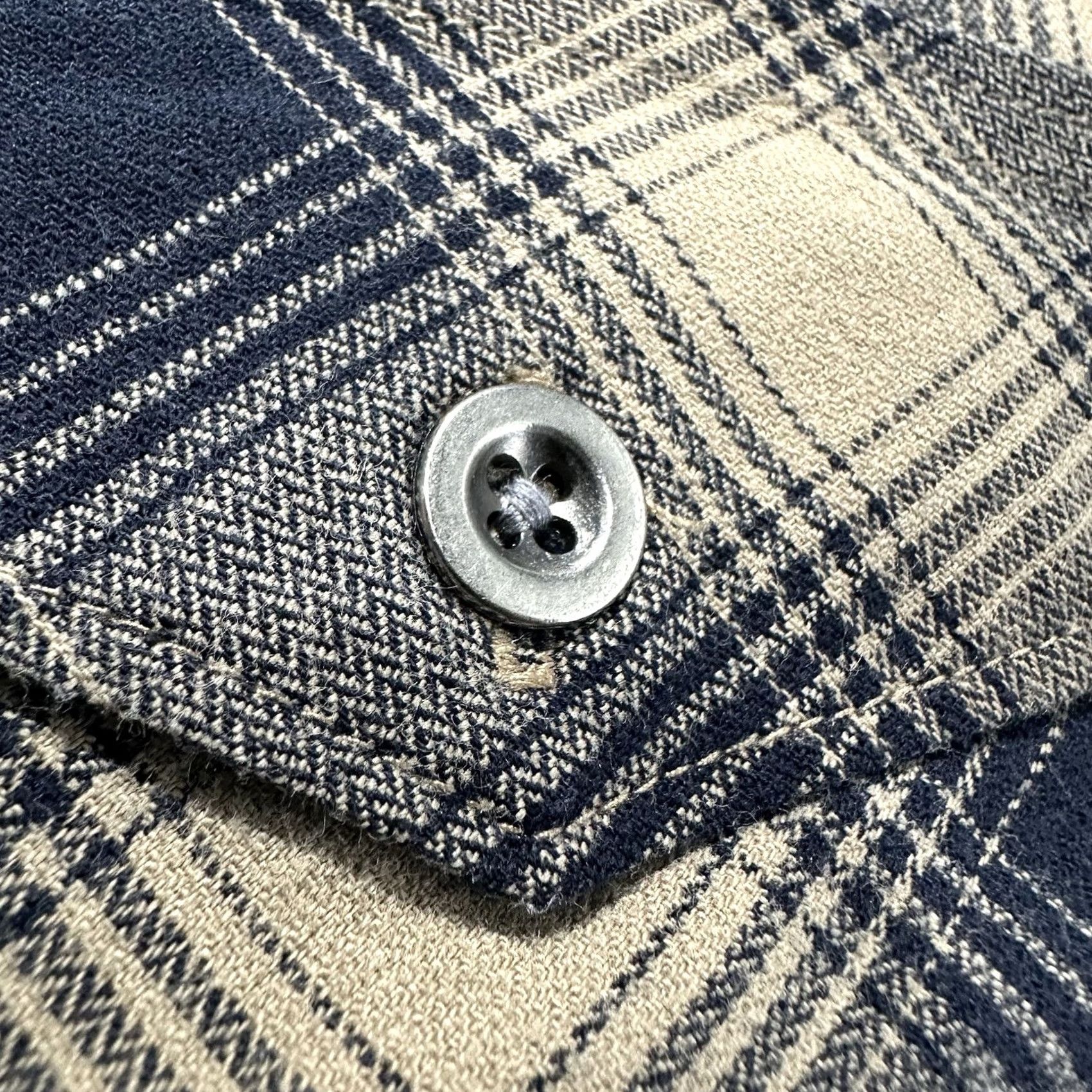 Wrangler Wrangler Shirt Mens Large Beige Blue Plaid Button Up Long Sleeve Flannel Classic Outdoor Western Size US L / EU 52-54 / 3 - 6 Thumbnail