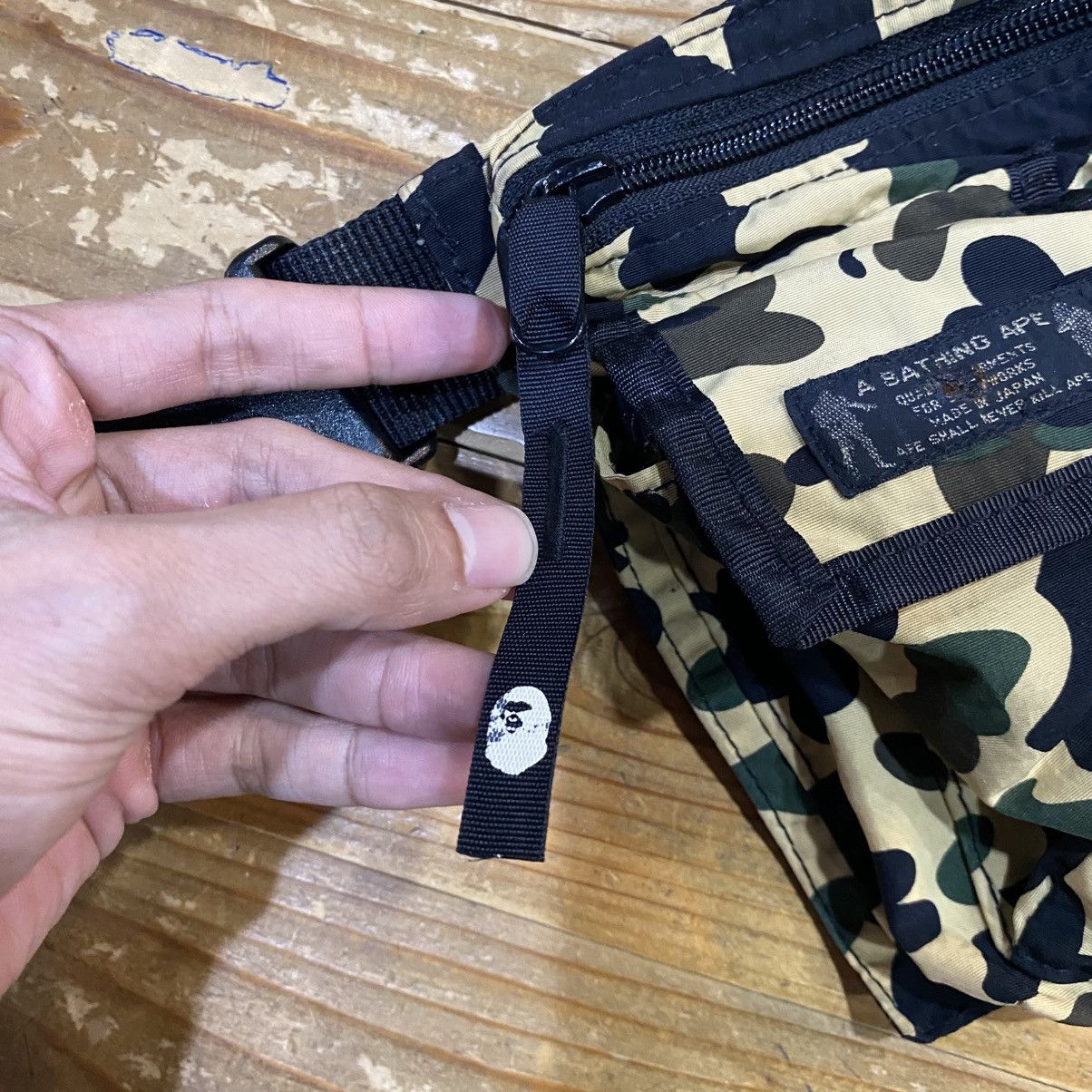 Bape RARE OG Bape 1st camo triple shoulder bag Size ONE SIZE - 8 Thumbnail