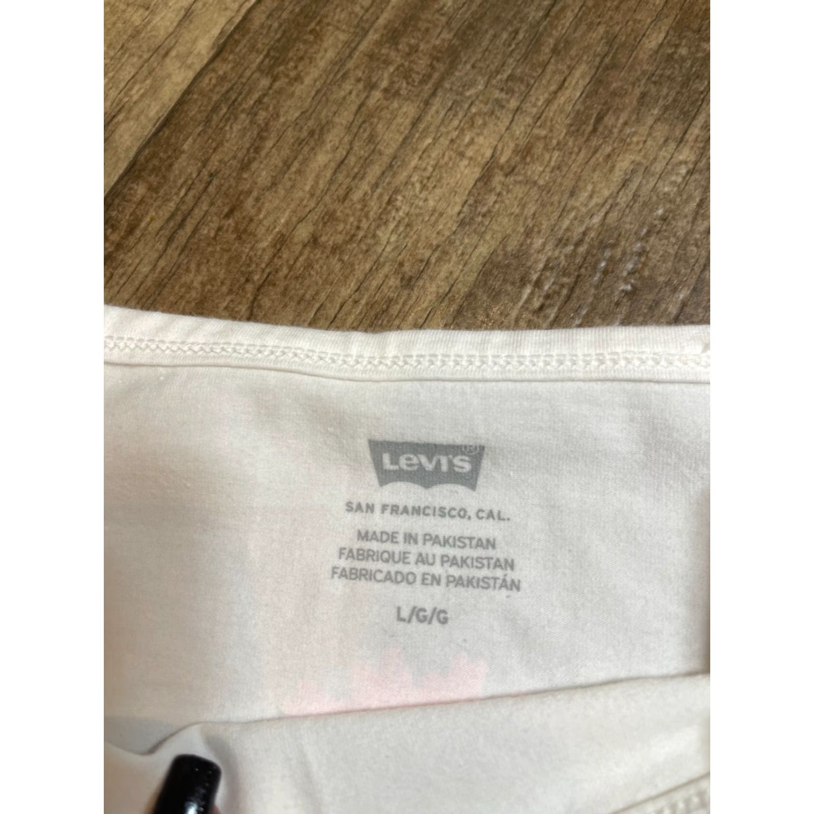 Levi's Levi's Crop Top Womens L White Spell Out Logo Flower Shirt Tank Top L White Women's Crop Top Size L / US 10 / IT 46 - 4 Thumbnail