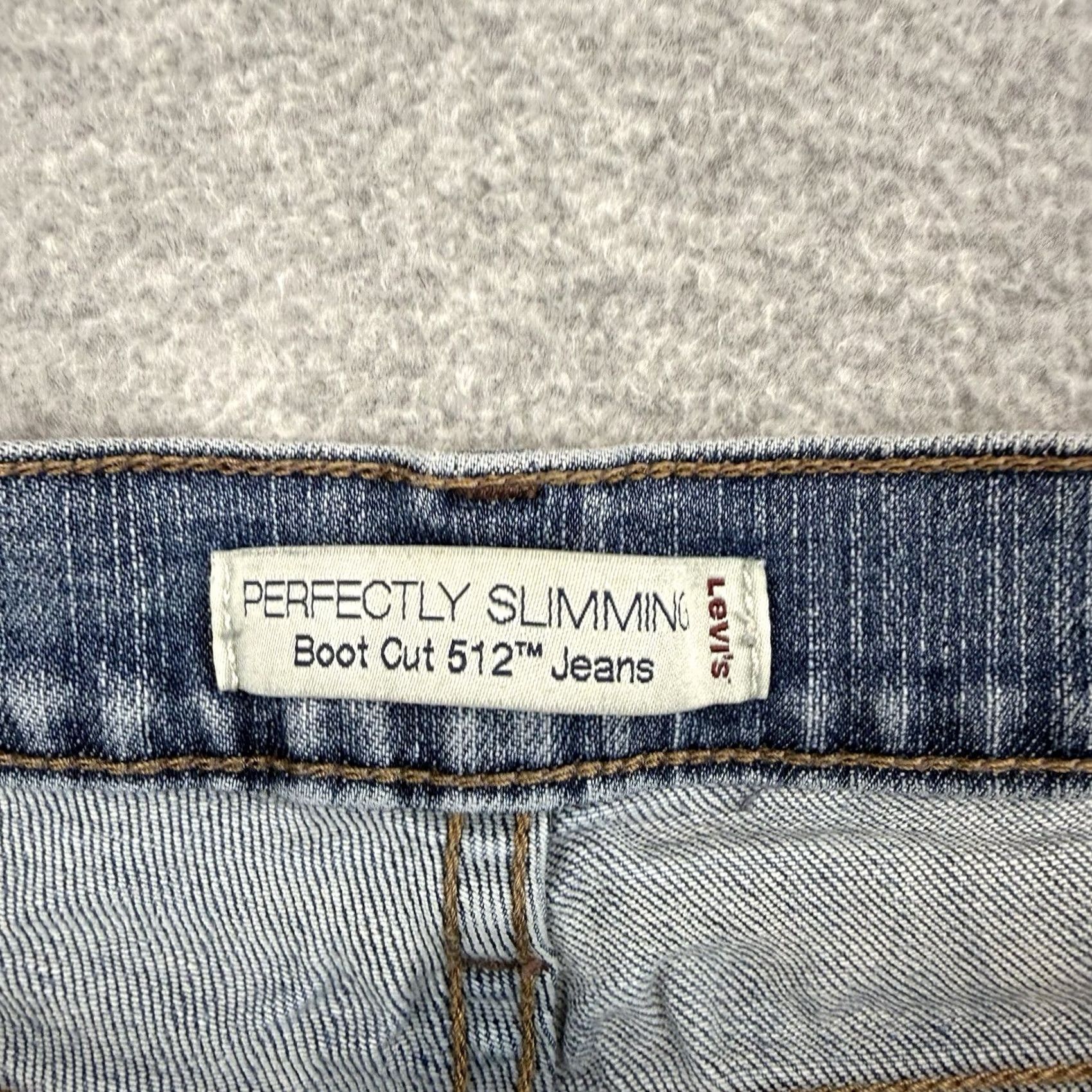 Denime VINTAGE Levi’s Jeans Women’s 12 Blue Denim Bootcut Slimming 512 Rodeo Flare 90s Size 34" / US 12 / IT 48 - 4 Thumbnail