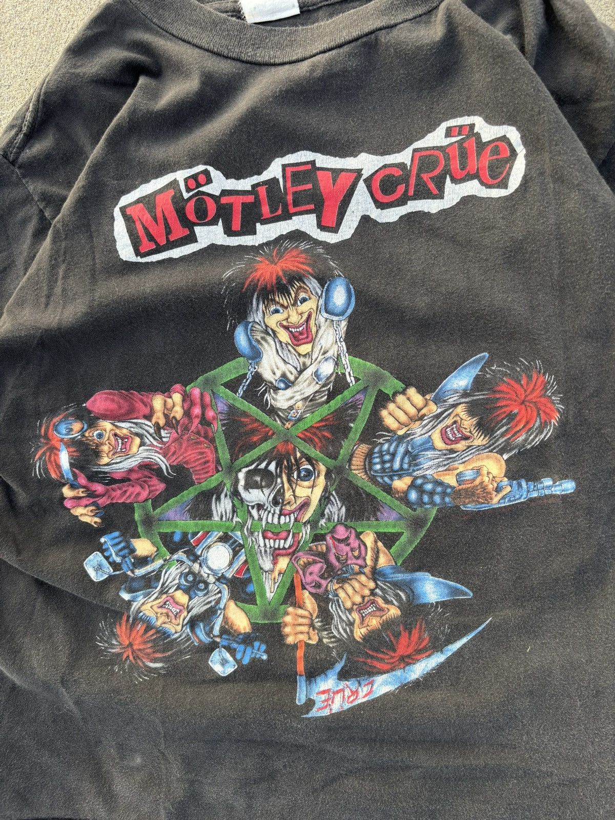 Band Tees Vintage 1991 Motley Crue Decade Of Decadence T Shirt Size US L / EU 52-54 / 3 - 2 Thumbnail