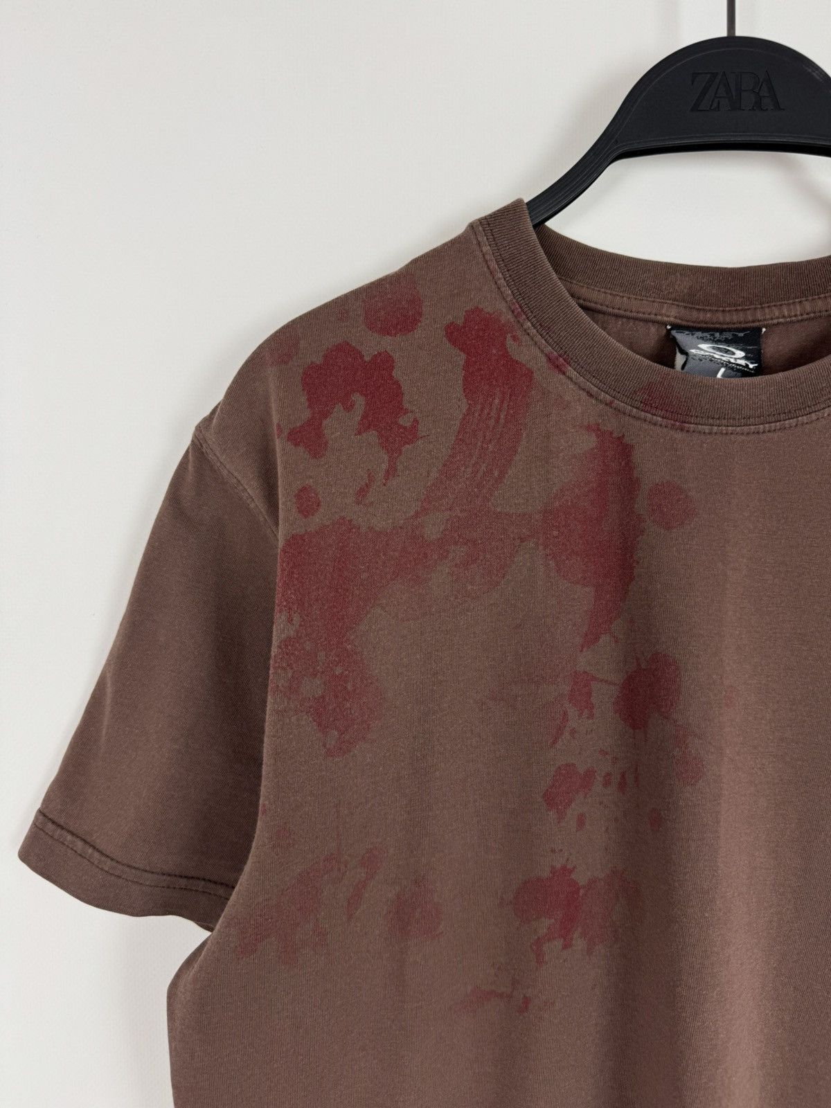 Vintage Y2K Vintage Distressed Oakley Face Graphic Brown T-Shirt Size US L / EU 52-54 / 3 - 3 Thumbnail