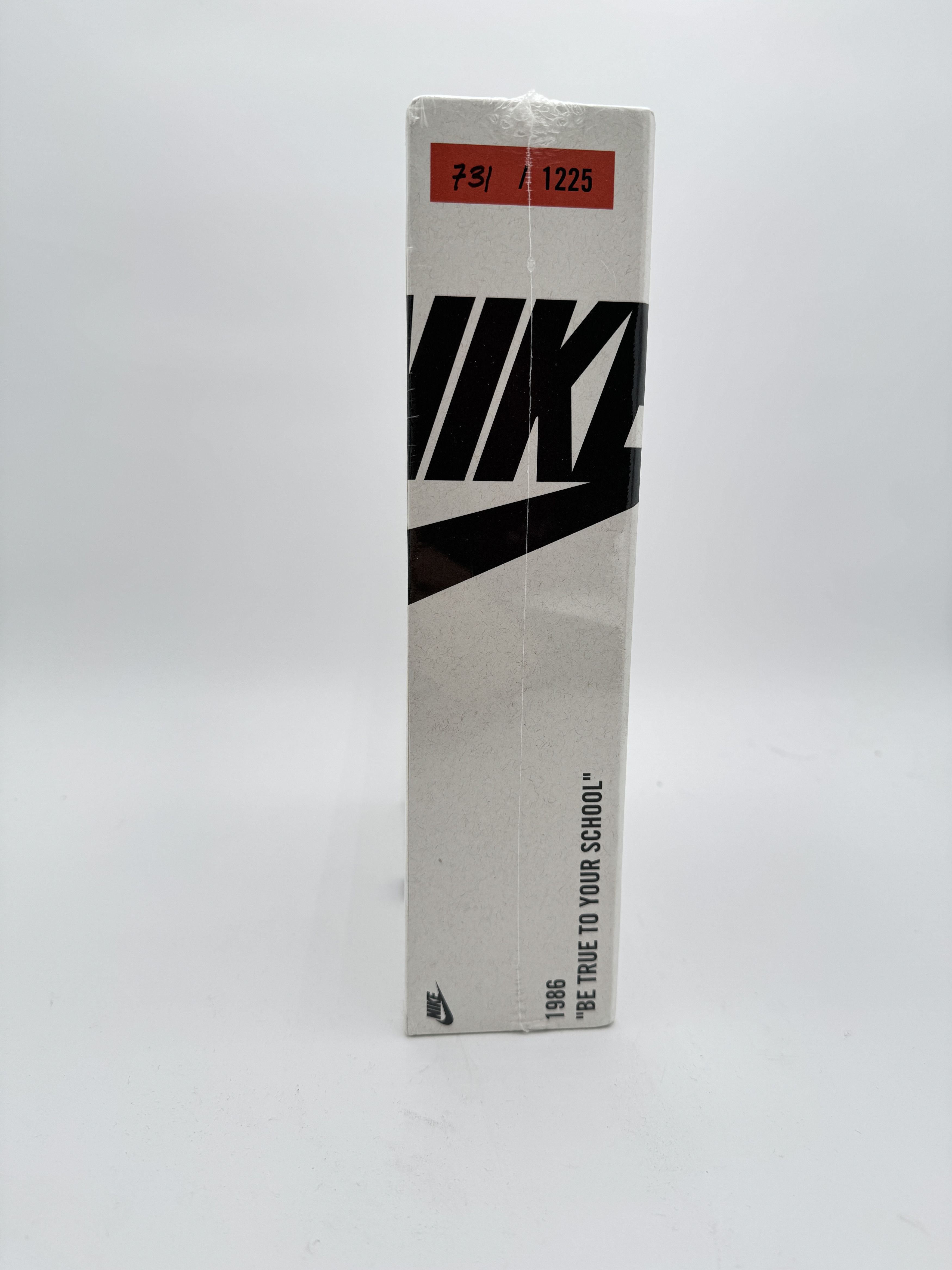 Nike Nike Vintage Ad Be True to Your School Dunk 500 Piece Puzzle Size ONE SIZE - 2 Thumbnail