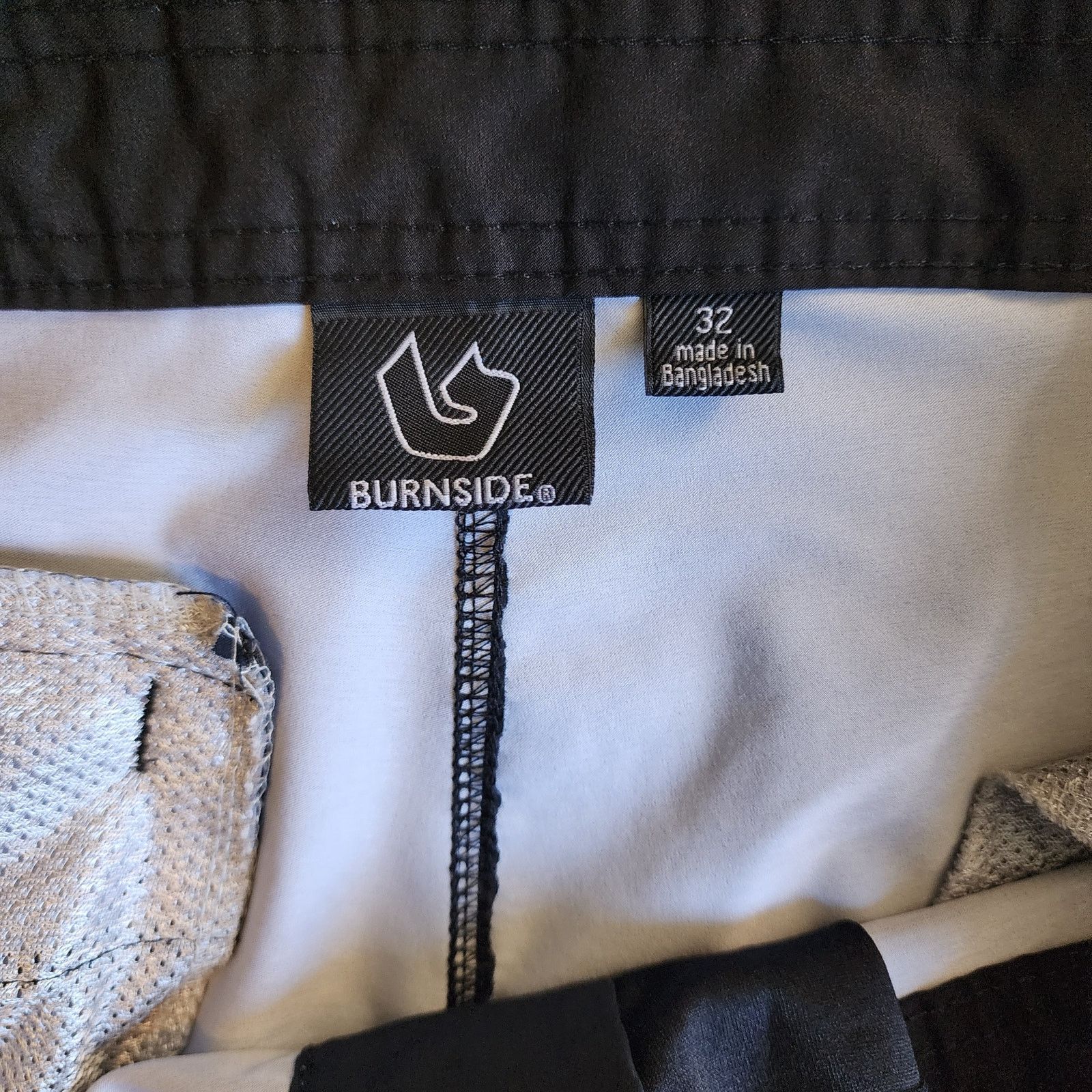 Burnside Burnside Men's Black Board Shorts 32 Size US 32 / EU 48 - 3 Thumbnail