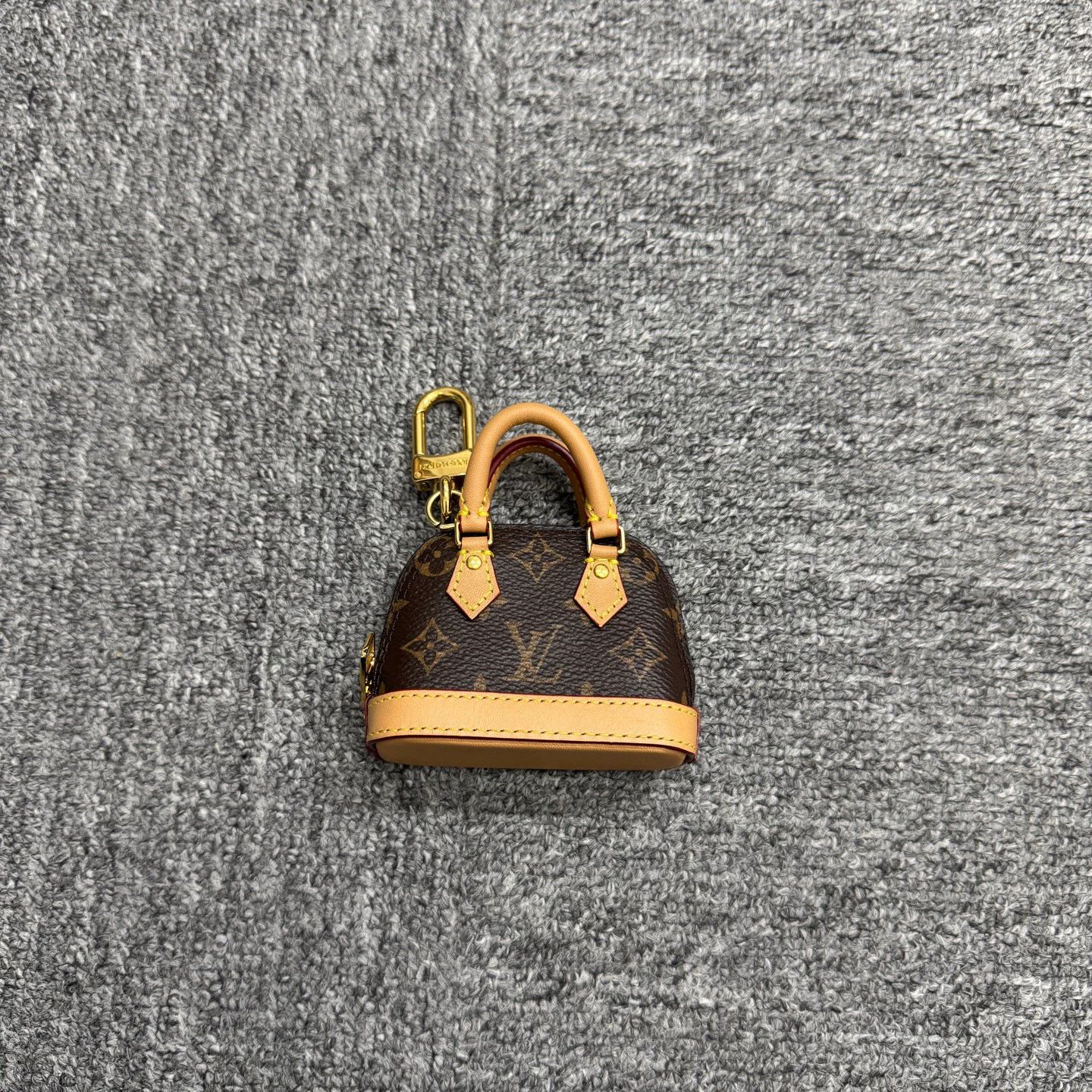 Louis Vuitton LV Alma MICRO Brown Tiger Shell Bag Charms8x3.5x6cm Size ONE SIZE - 1 Thumbnail