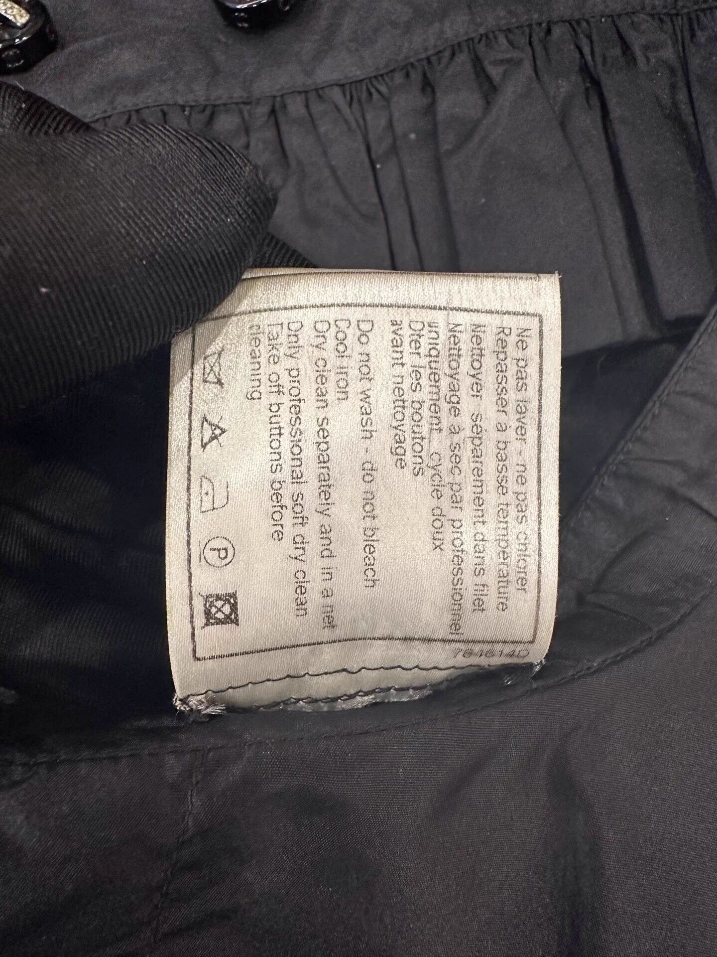Chanel Chanel Crystal Button Logo Black Vest Size XS / US 0-2 / IT 36-38 - 6 Thumbnail