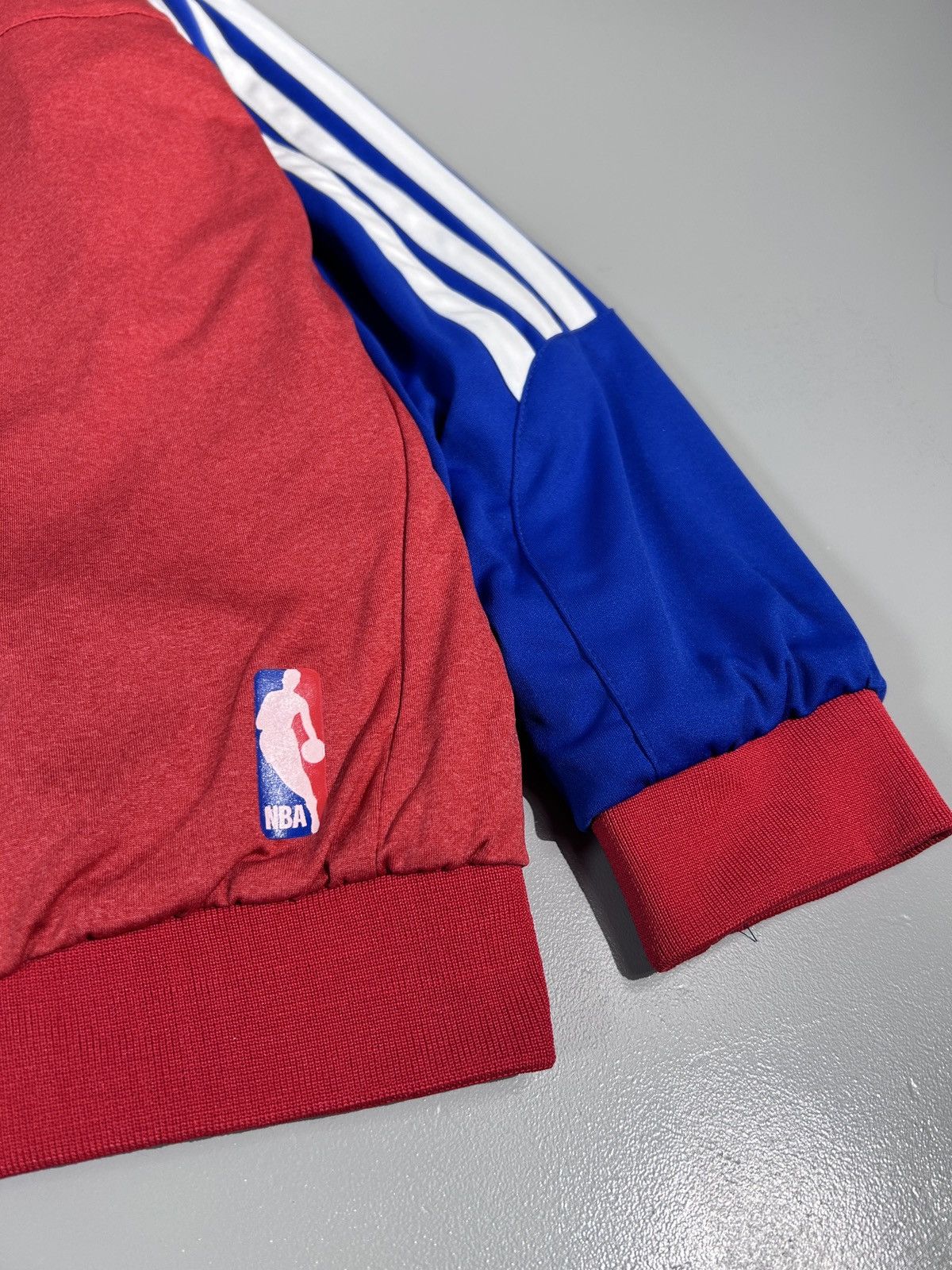 Adidas × NBA × Vintage Adidas Detroit Pistons NBA Pull Over Double Sides Jacket S Size US S / EU 44-46 / 1 - 8 Thumbnail
