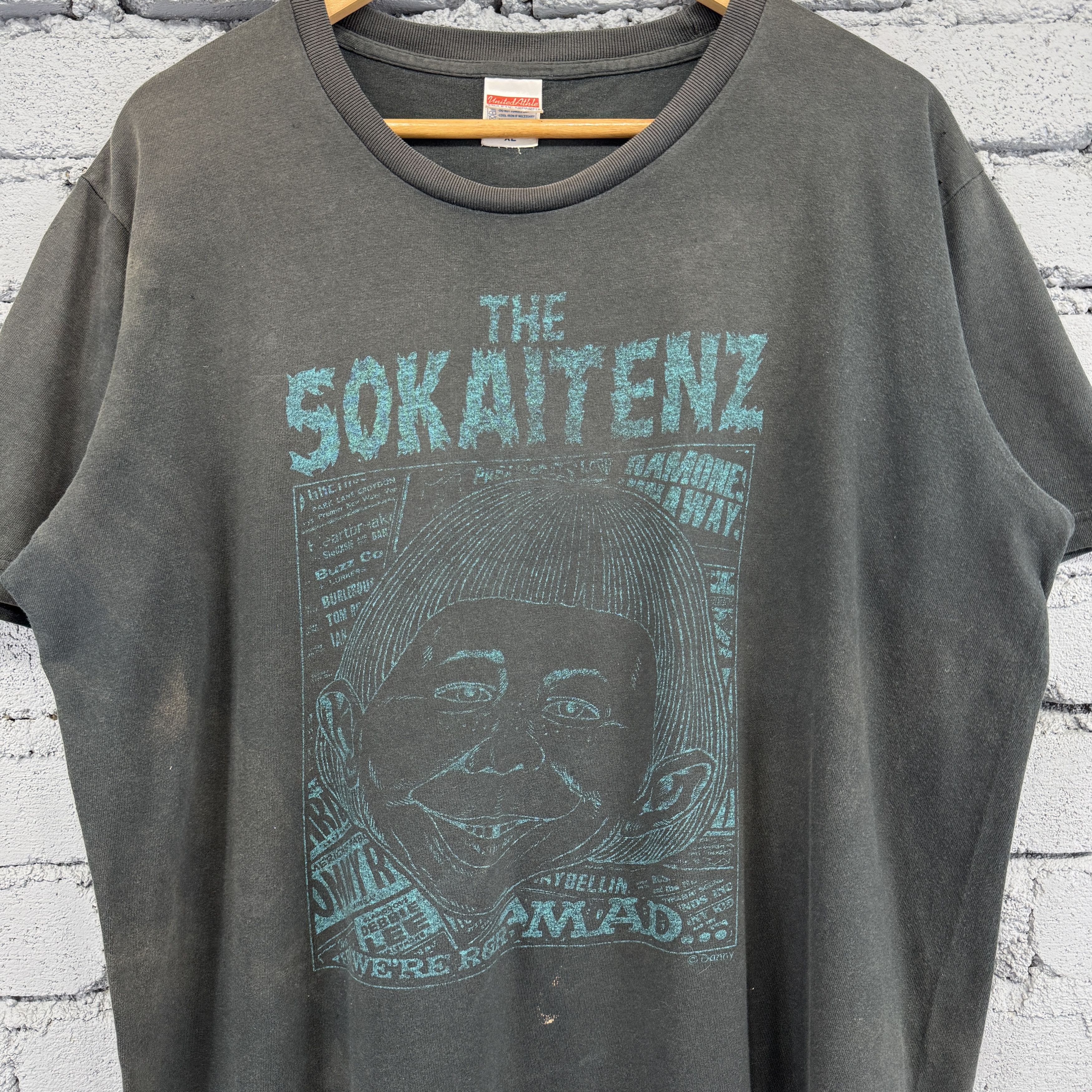 Japanese Brand The 50kaitenz Tour Back To The Kids Sunfaded Tshirt Size US XL / EU 56 / 4 - 3 Thumbnail