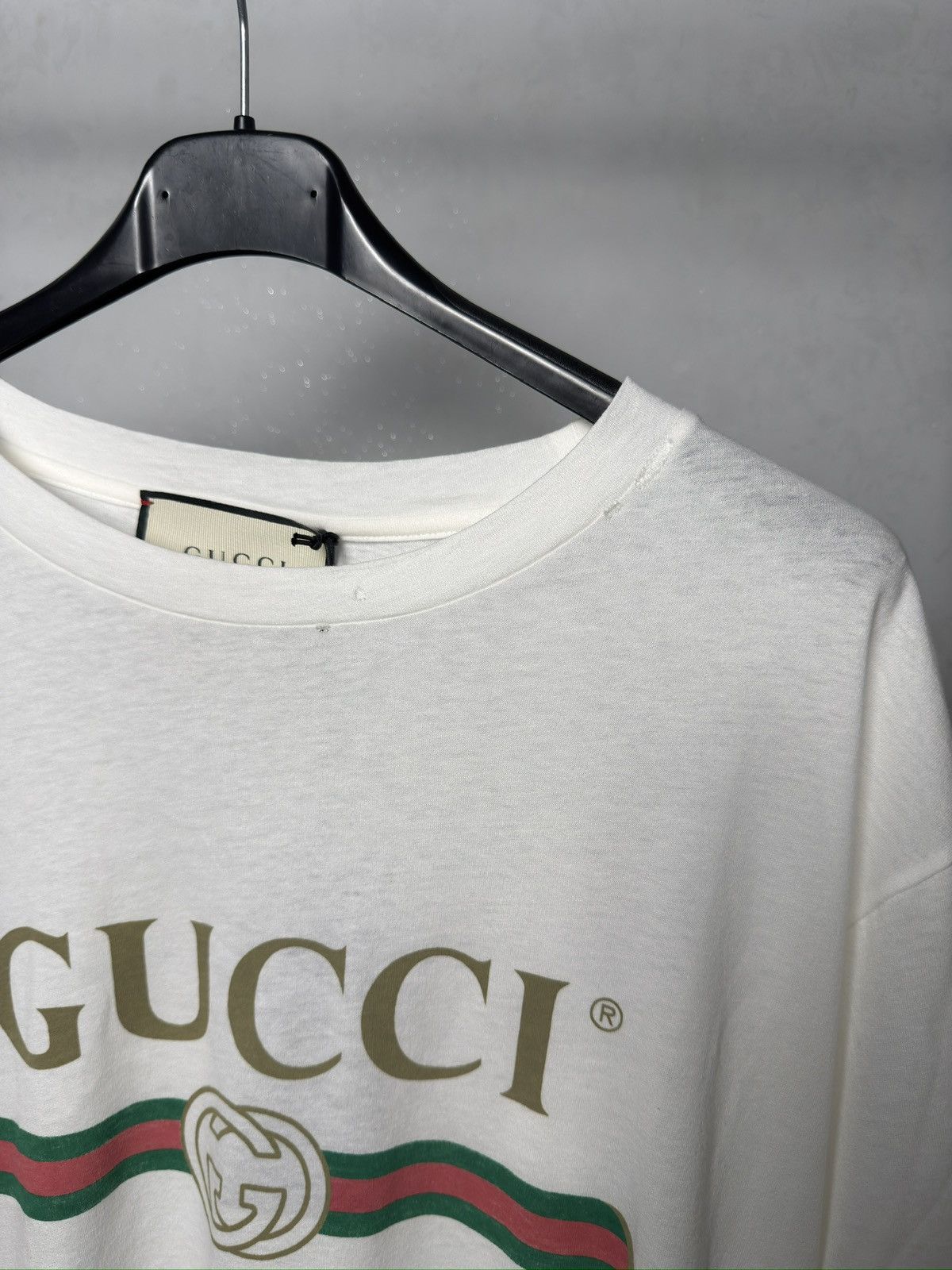Gucci Gucci T-Shirt Distressed Gucci Logo M Size US M / EU 48-50 / 2 - 3 Thumbnail