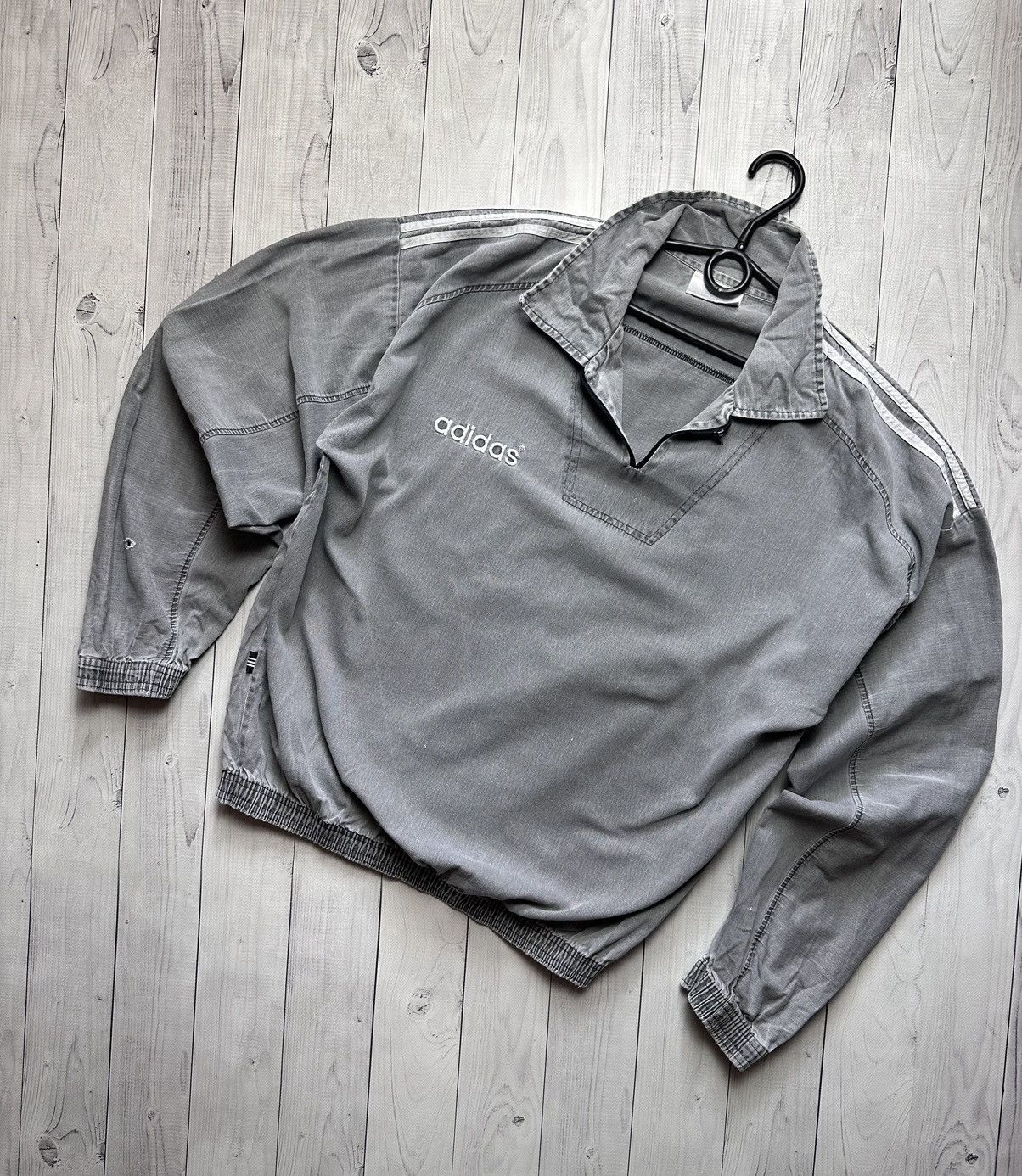 Adidas × Vintage Vintage Grey adidas jersey shirt size M rare Made in UK Size US M / EU 48-50 / 2 - 1 Thumbnail
