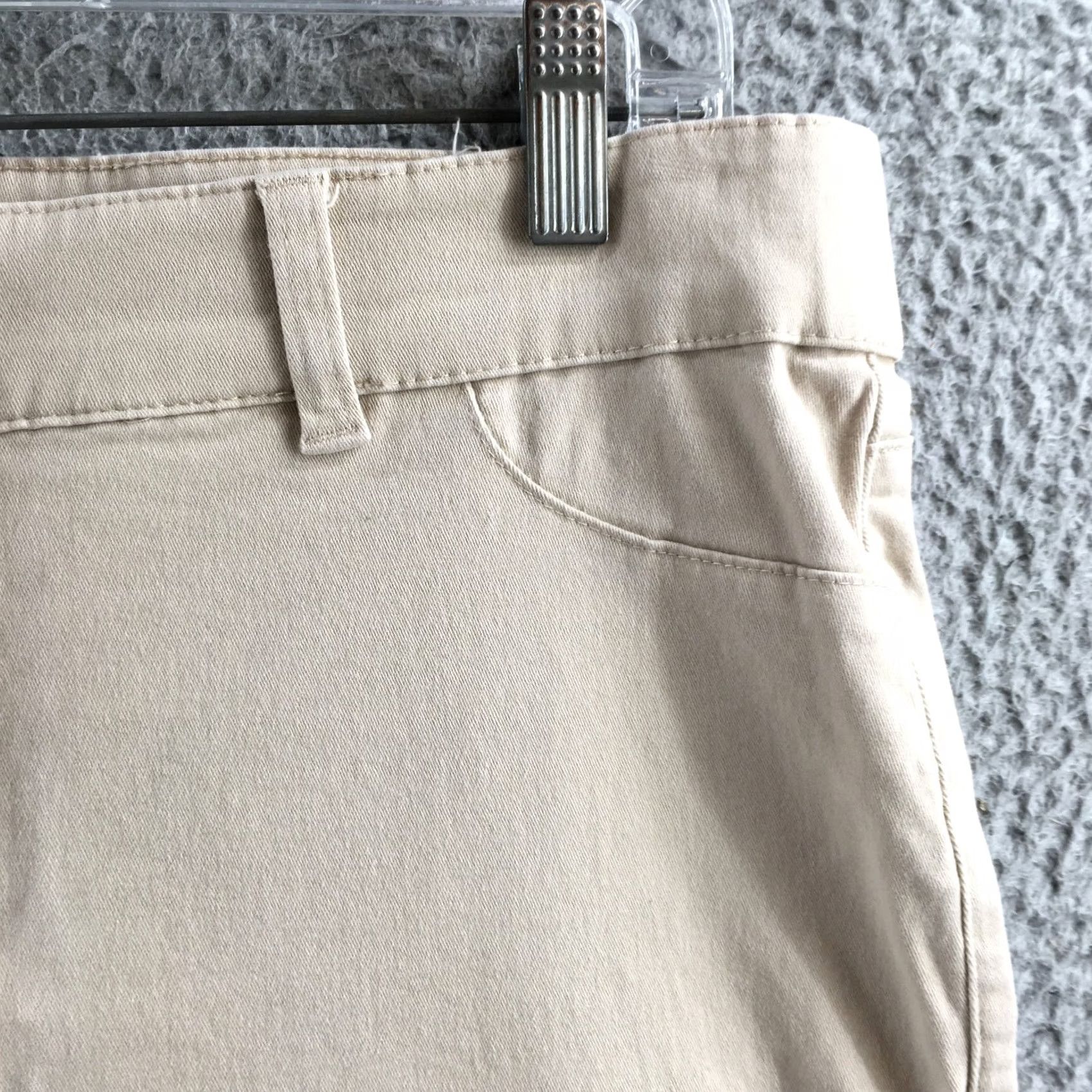 Calvin Klein Calvin Klein Pants 10 Khaki Stretch Skinny Chino Regular Fit Zip Fly Womens Size 32" / US 10 / IT 46 - 4 Thumbnail