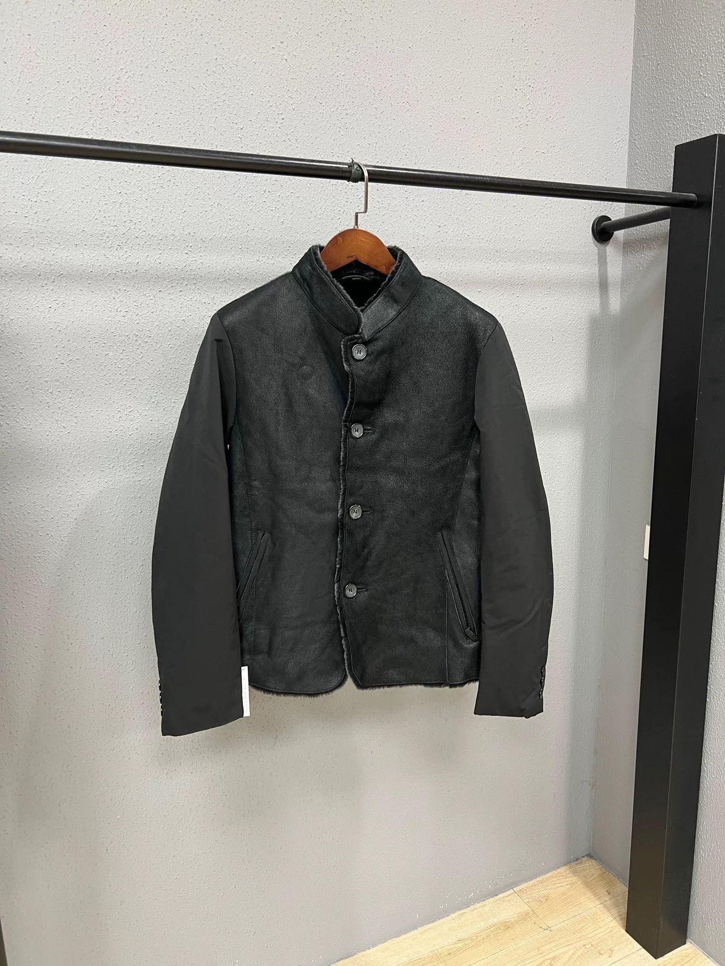 Giorgio Armani Giorgio Armani Spliced Fur Leather Size US M / EU 48-50 / 2 - 1 Thumbnail